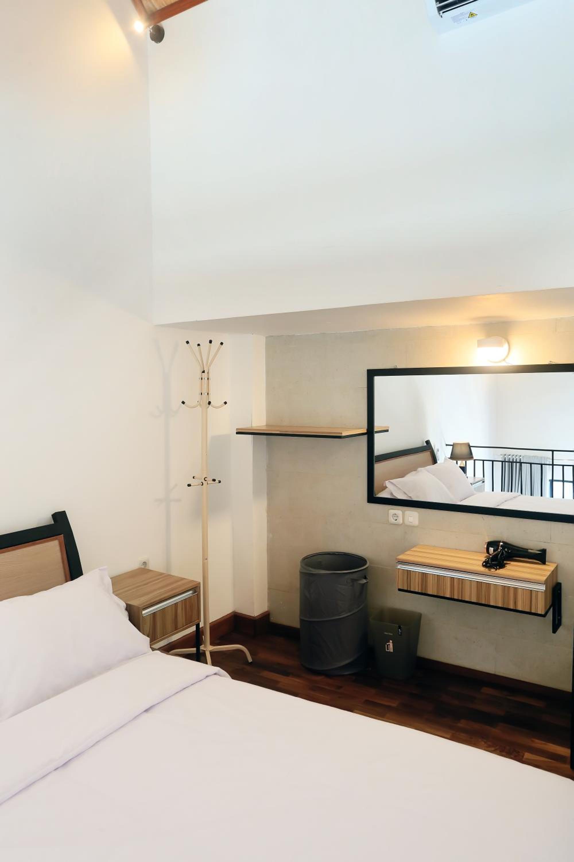 Loft - Photo 25