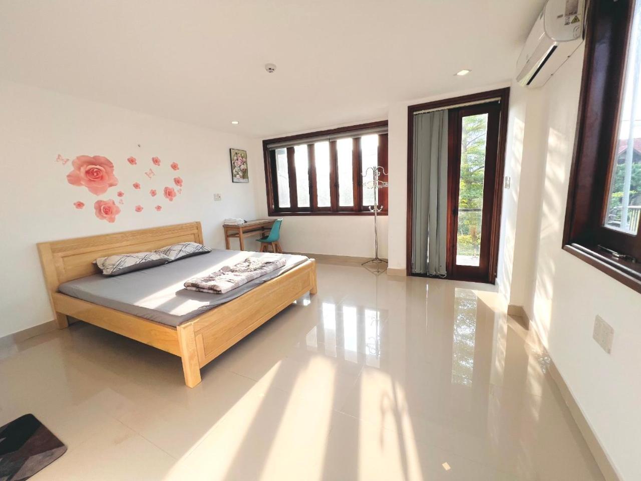 Apartment with City View