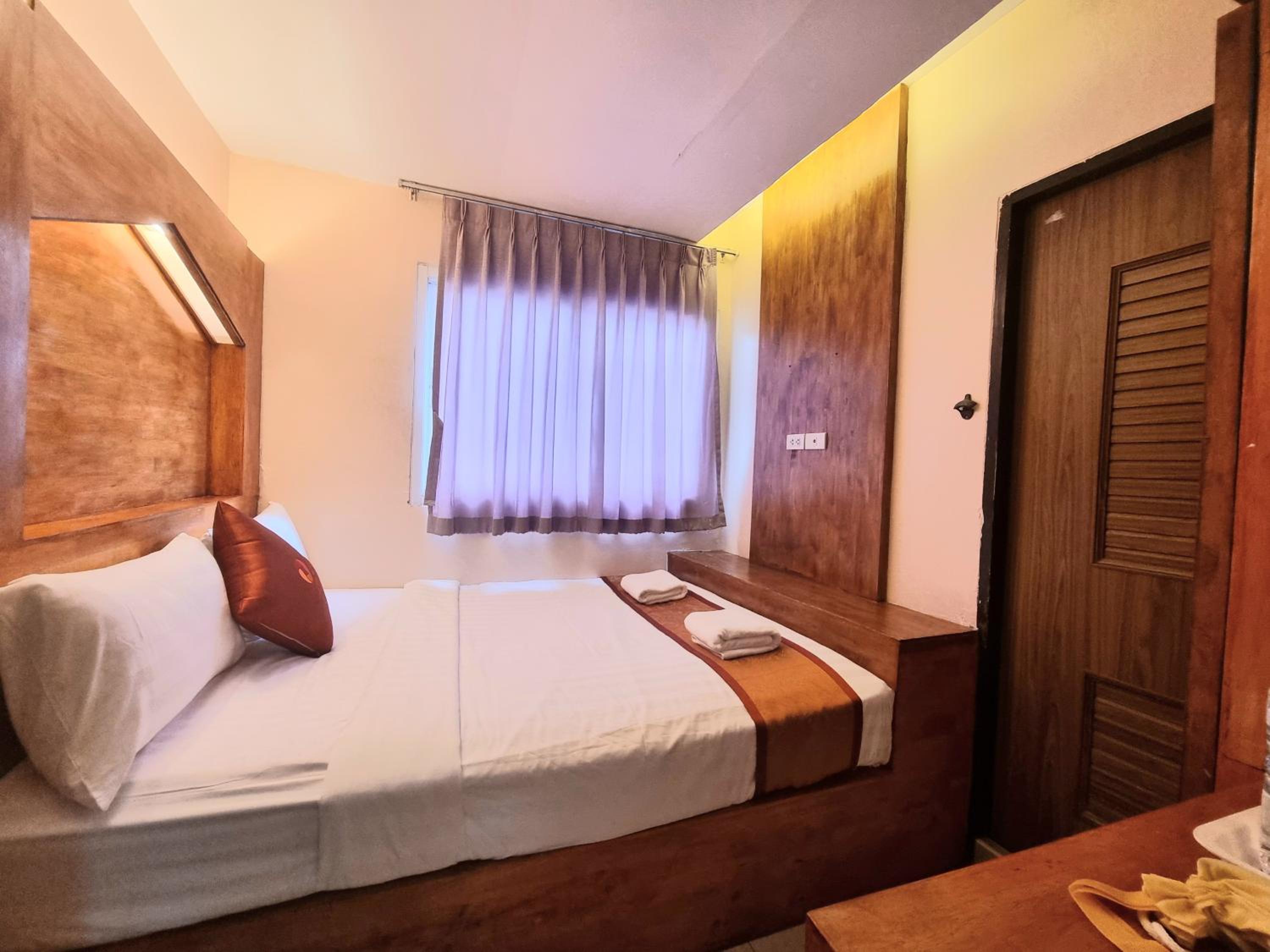 Economy Double Room photo 3