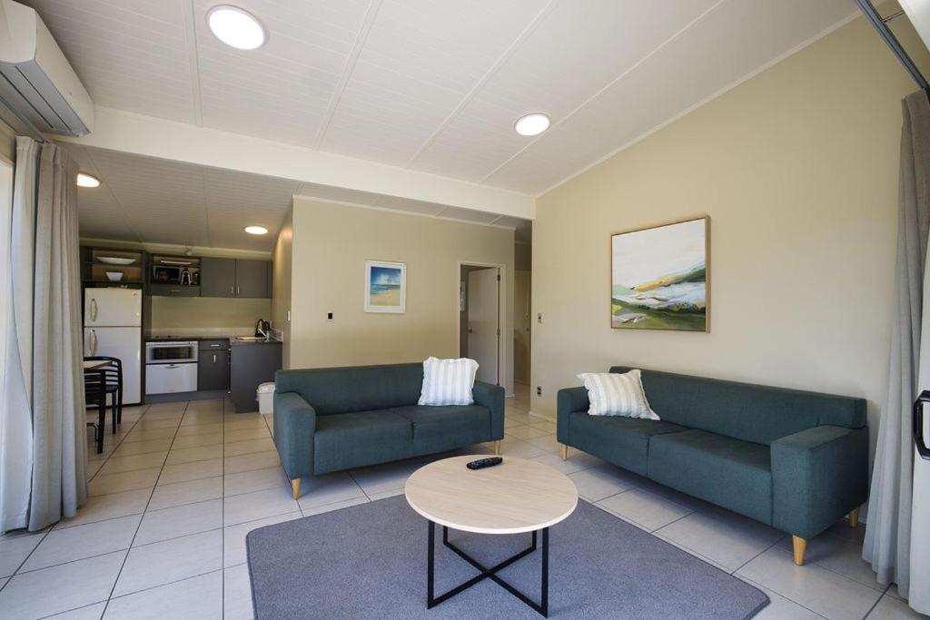 Two-Bedroom Villa with Garden View photo 2