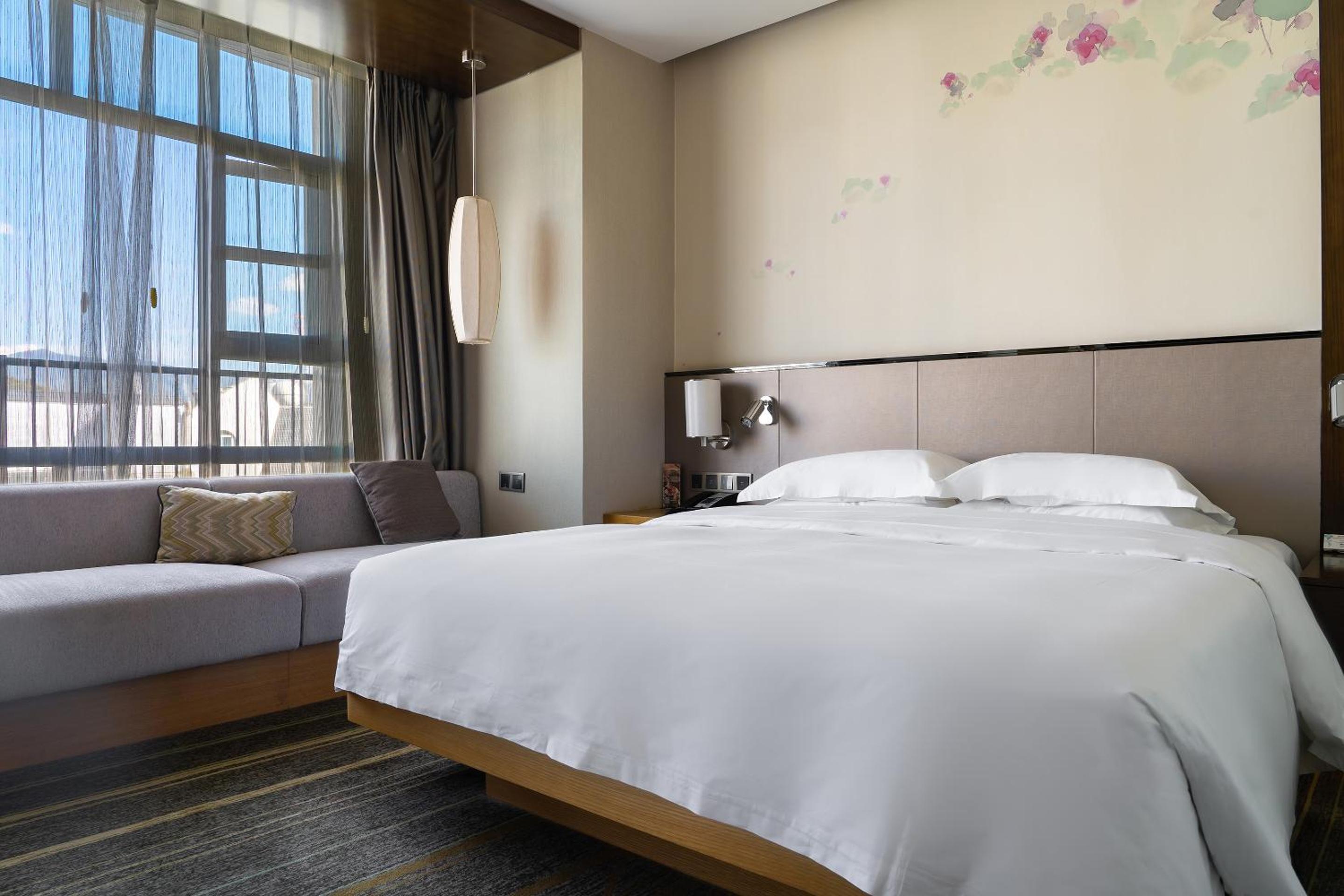 King Room with City View