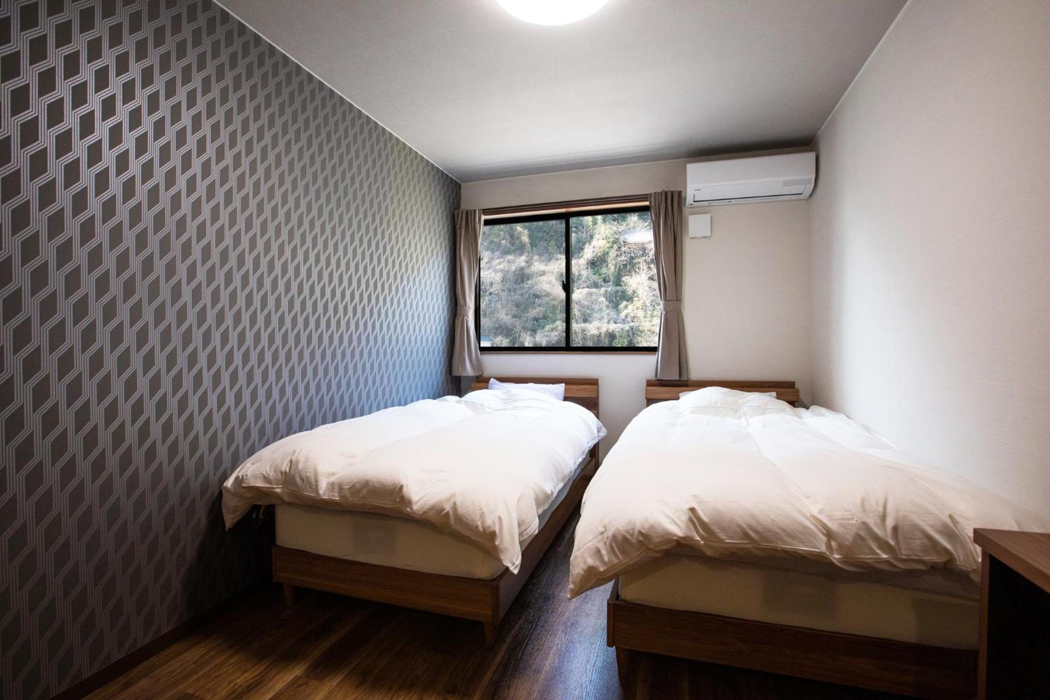 Standard Twin Room - Photo 1
