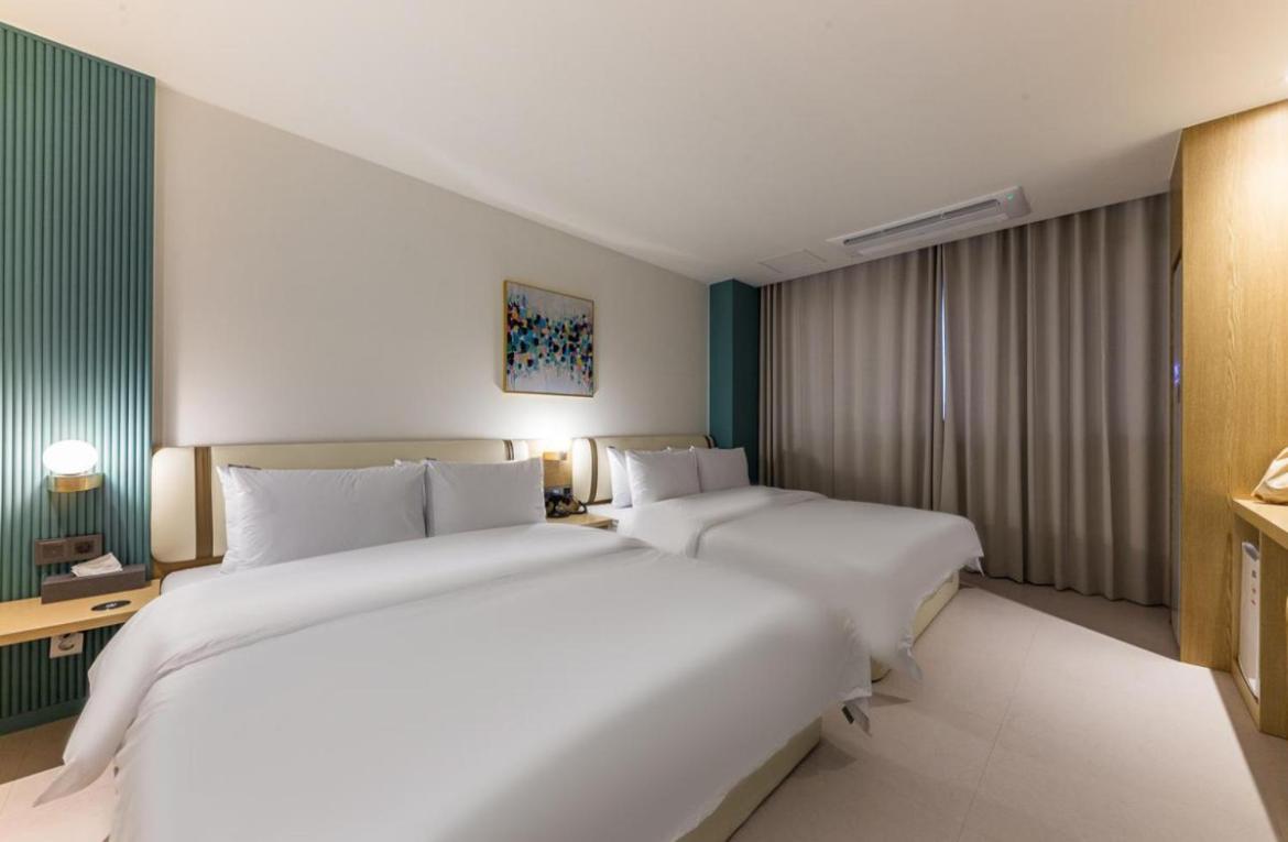 Family Twin Room