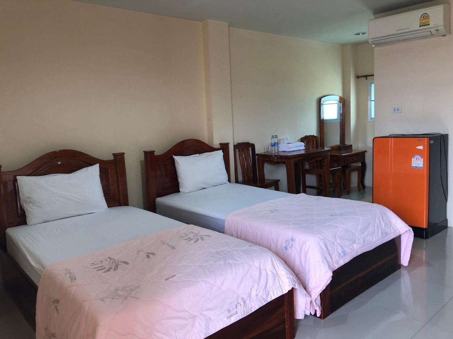 Standard Twin Room photo 3