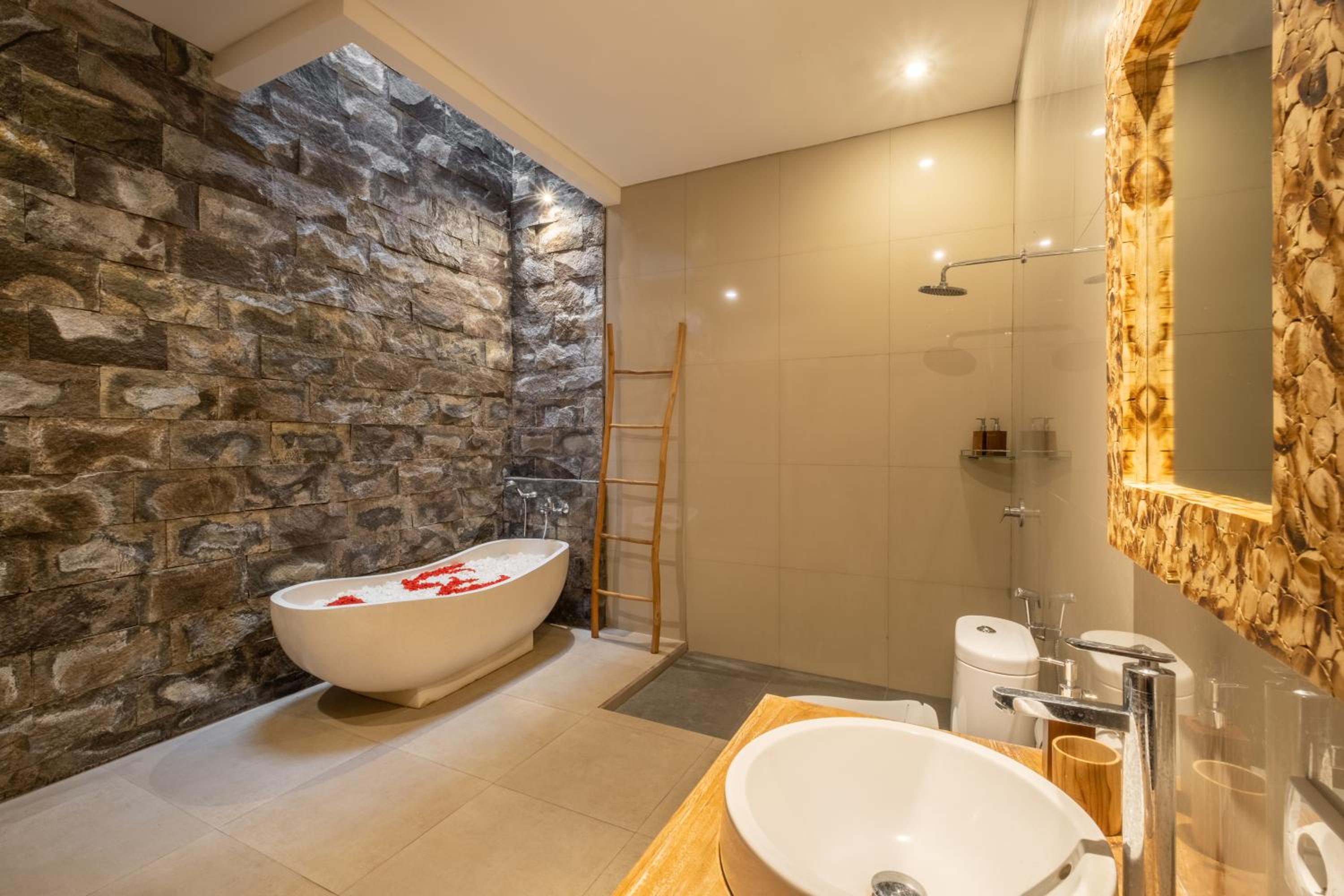 Two-Bedroom Villa with Private Pool - Photo 15