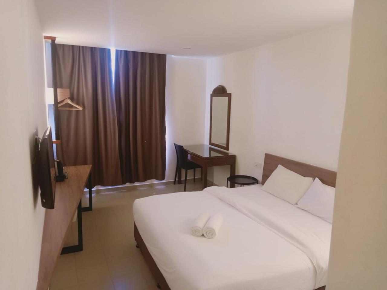 Standard King Room - Photo 1