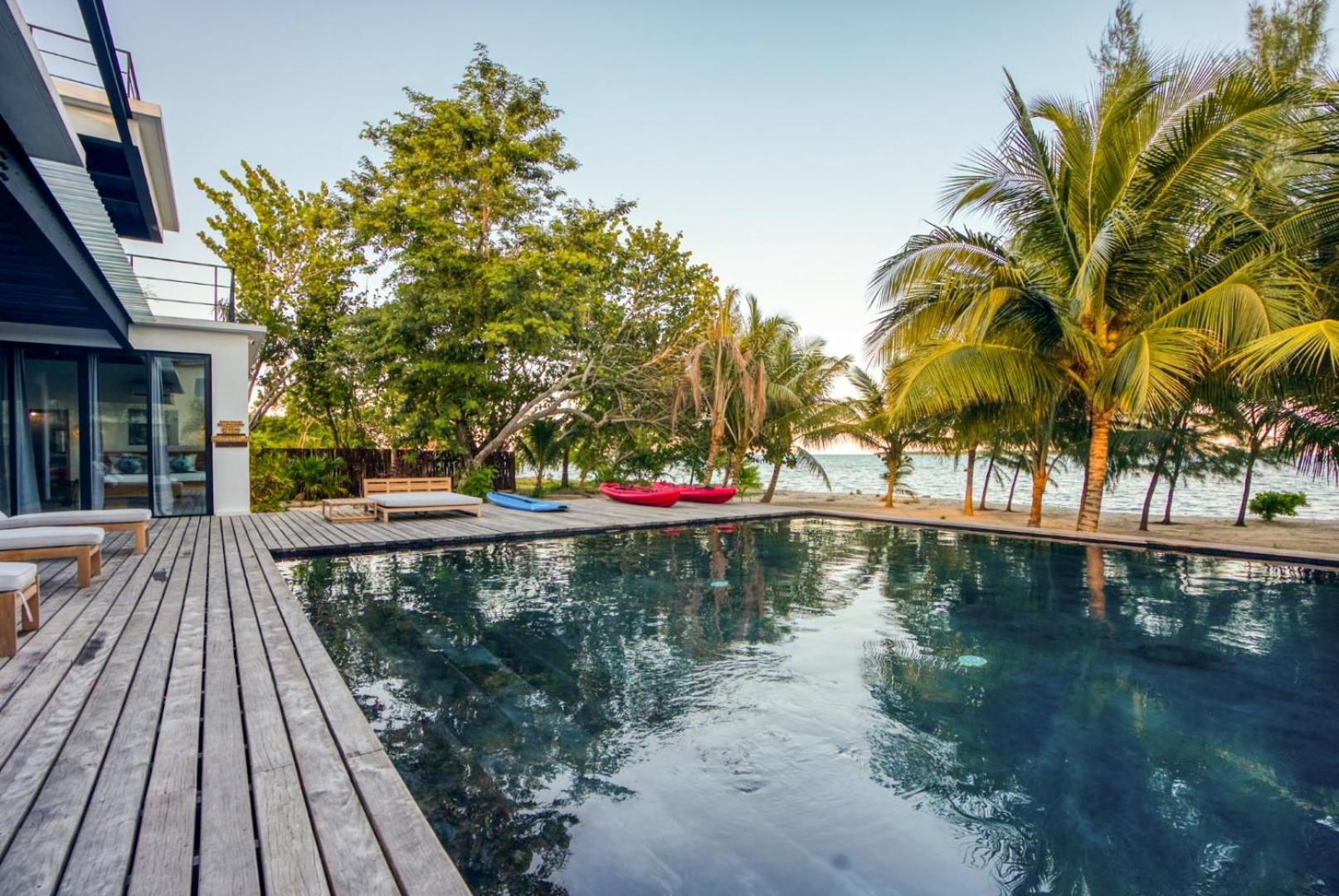 Villa photo 2