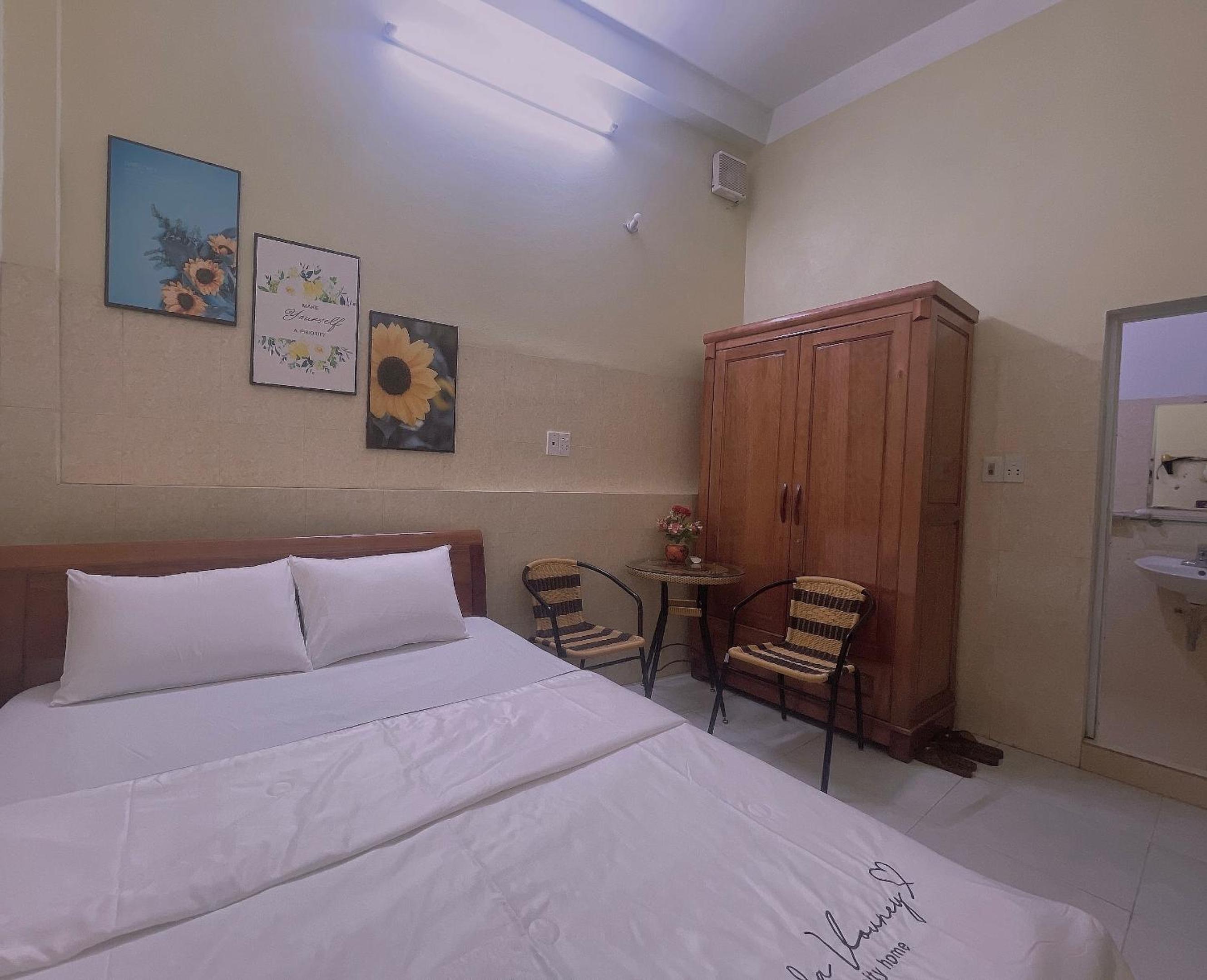 Double Room With Private Bathroom photo 3