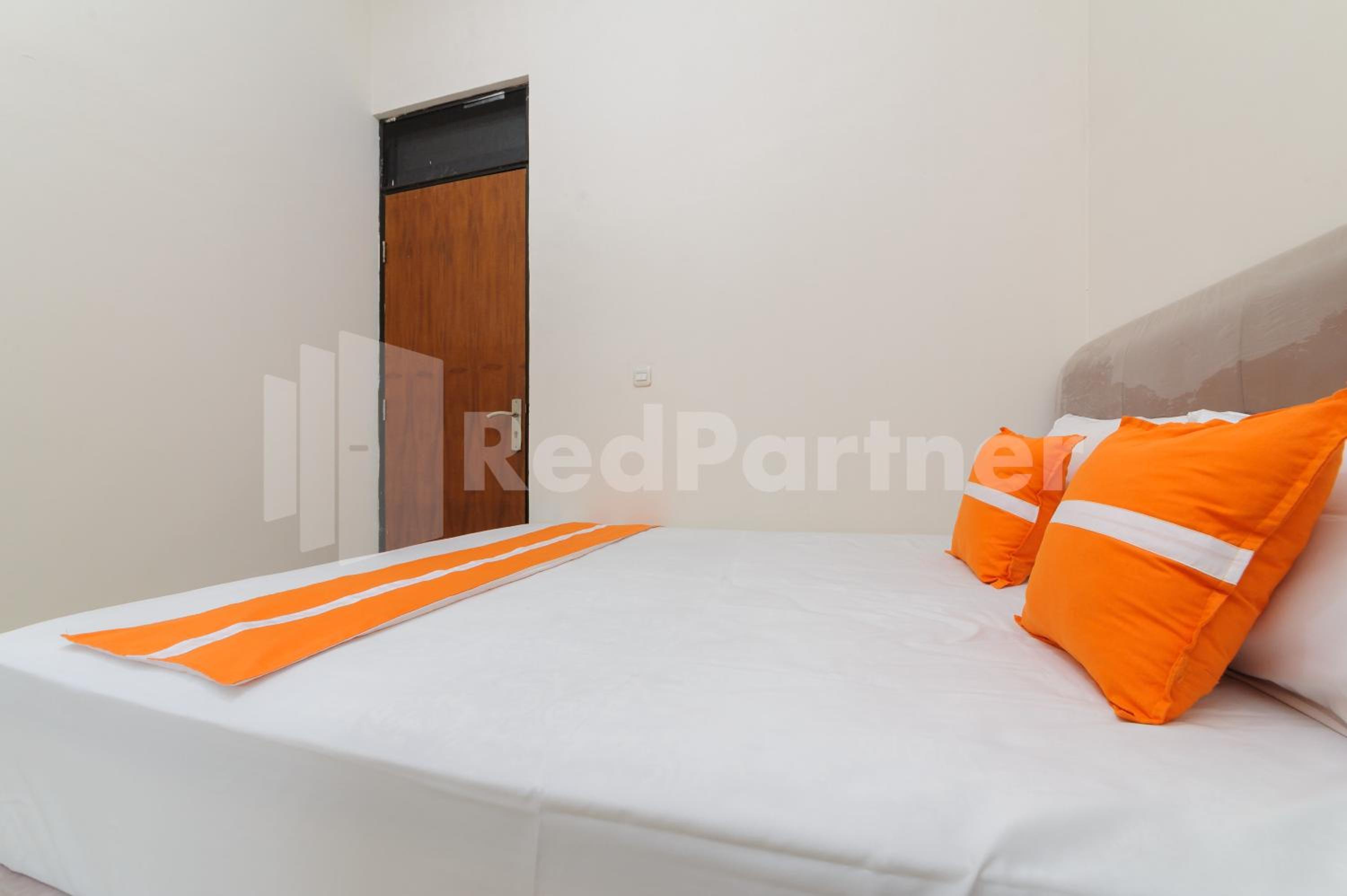 Twin Room - Photo 1
