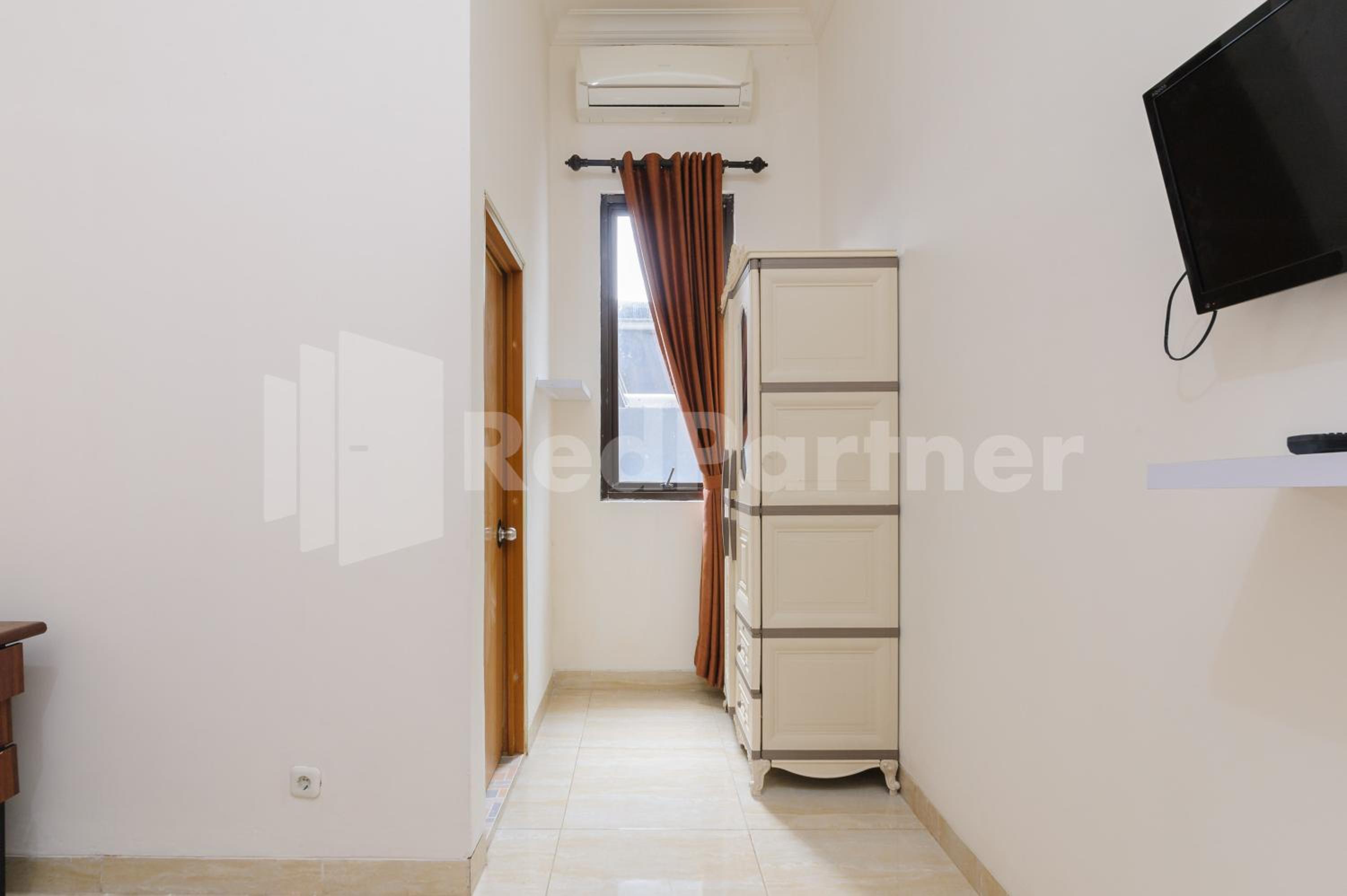 Twin Room - Photo 8