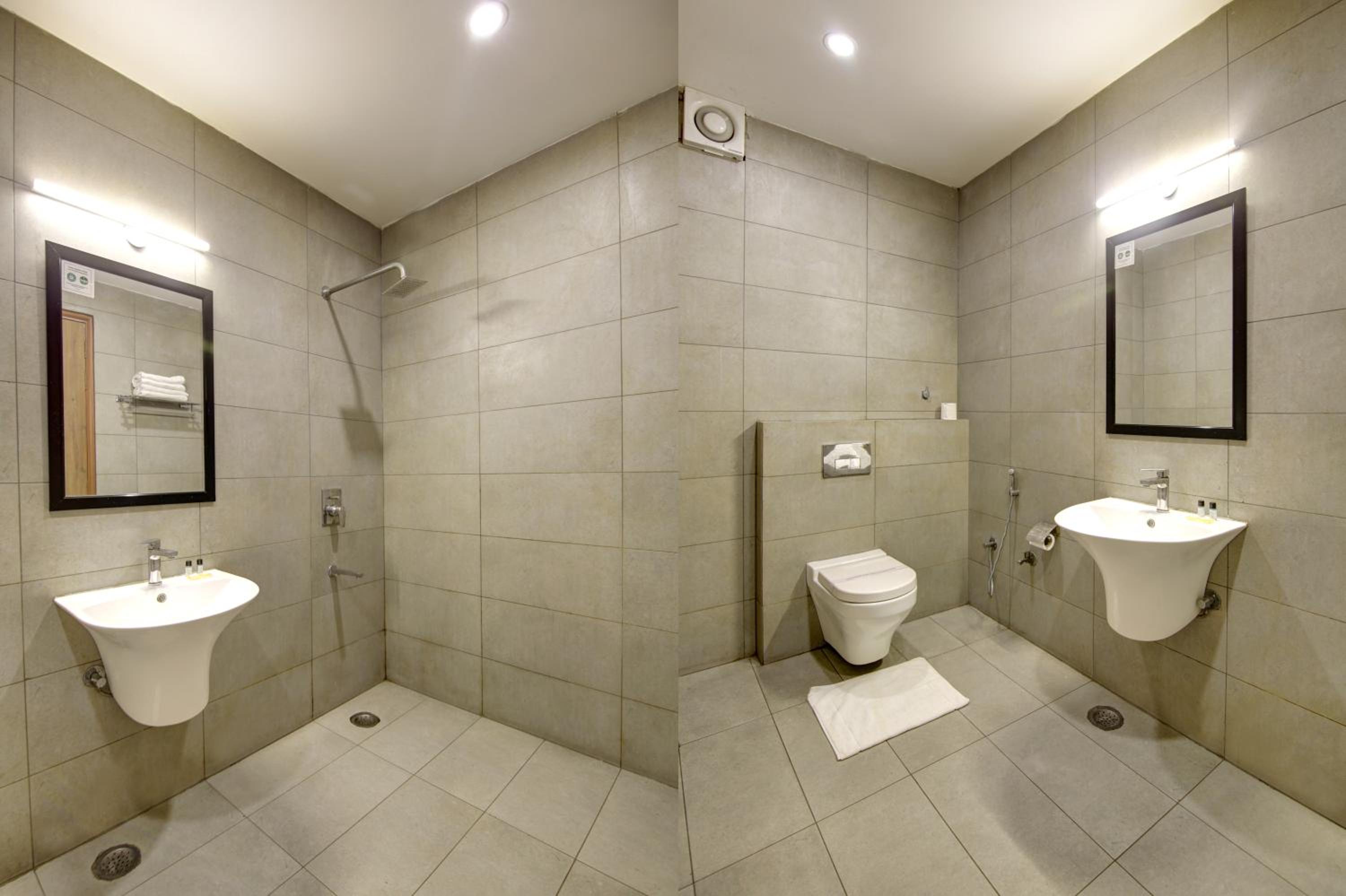 Oak Room - Photo 2