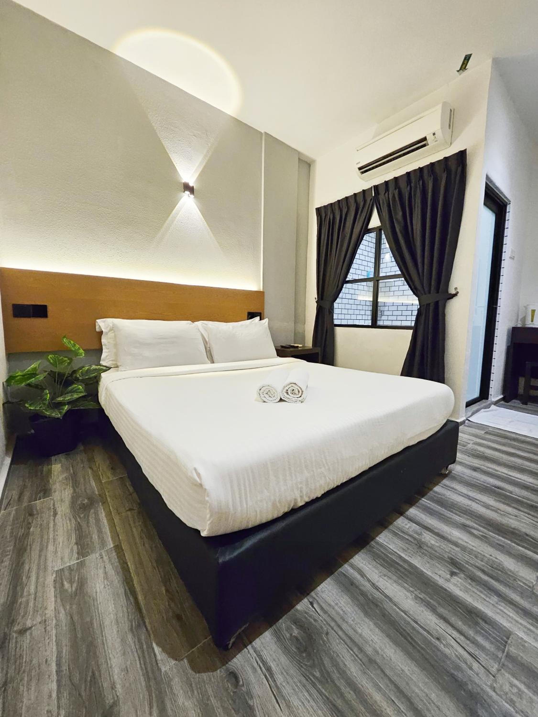 Standard Double Room - Photo 1