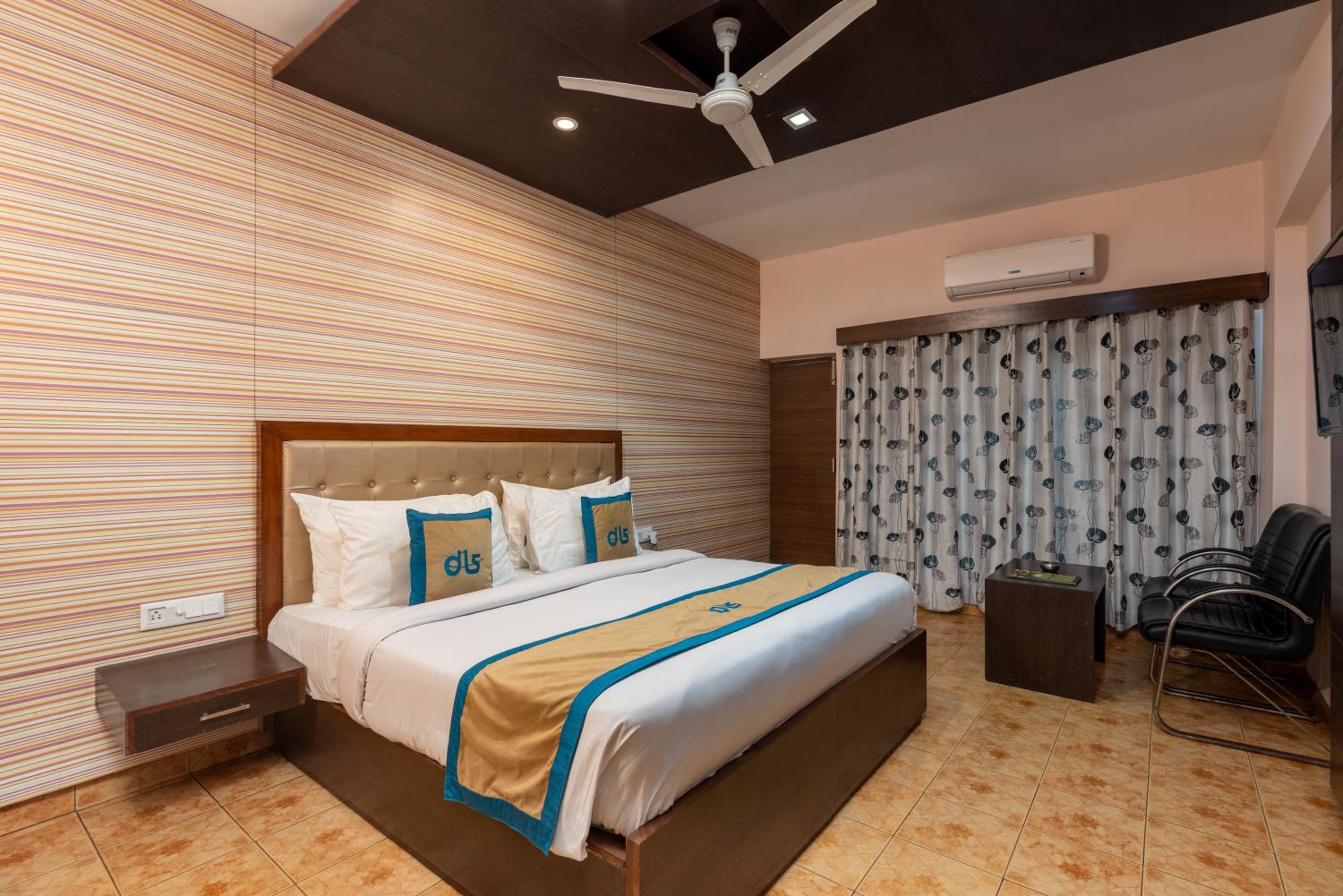 Deluxe Double or Twin Room