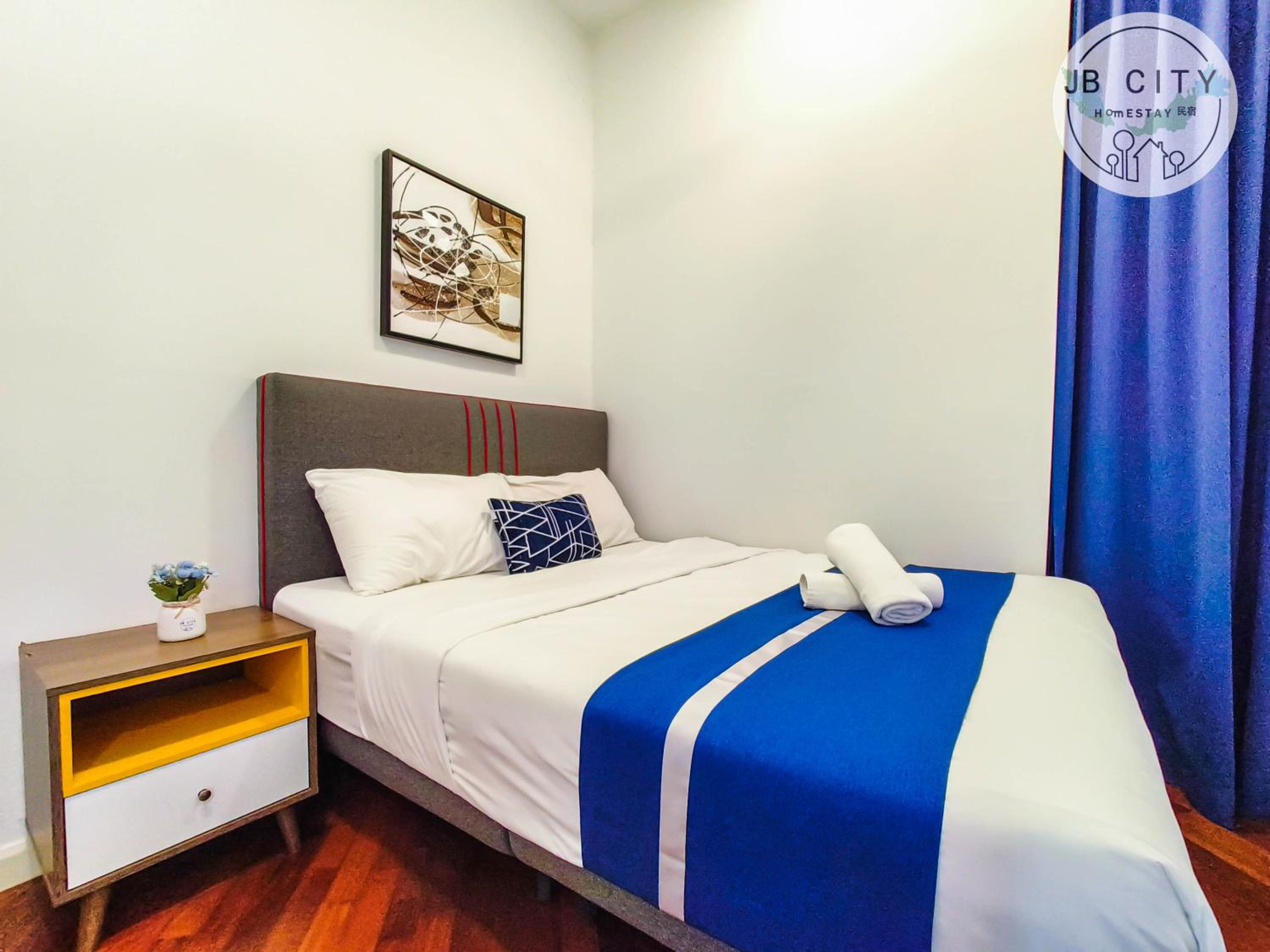 Three-Bedroom Apartment - Photo 8