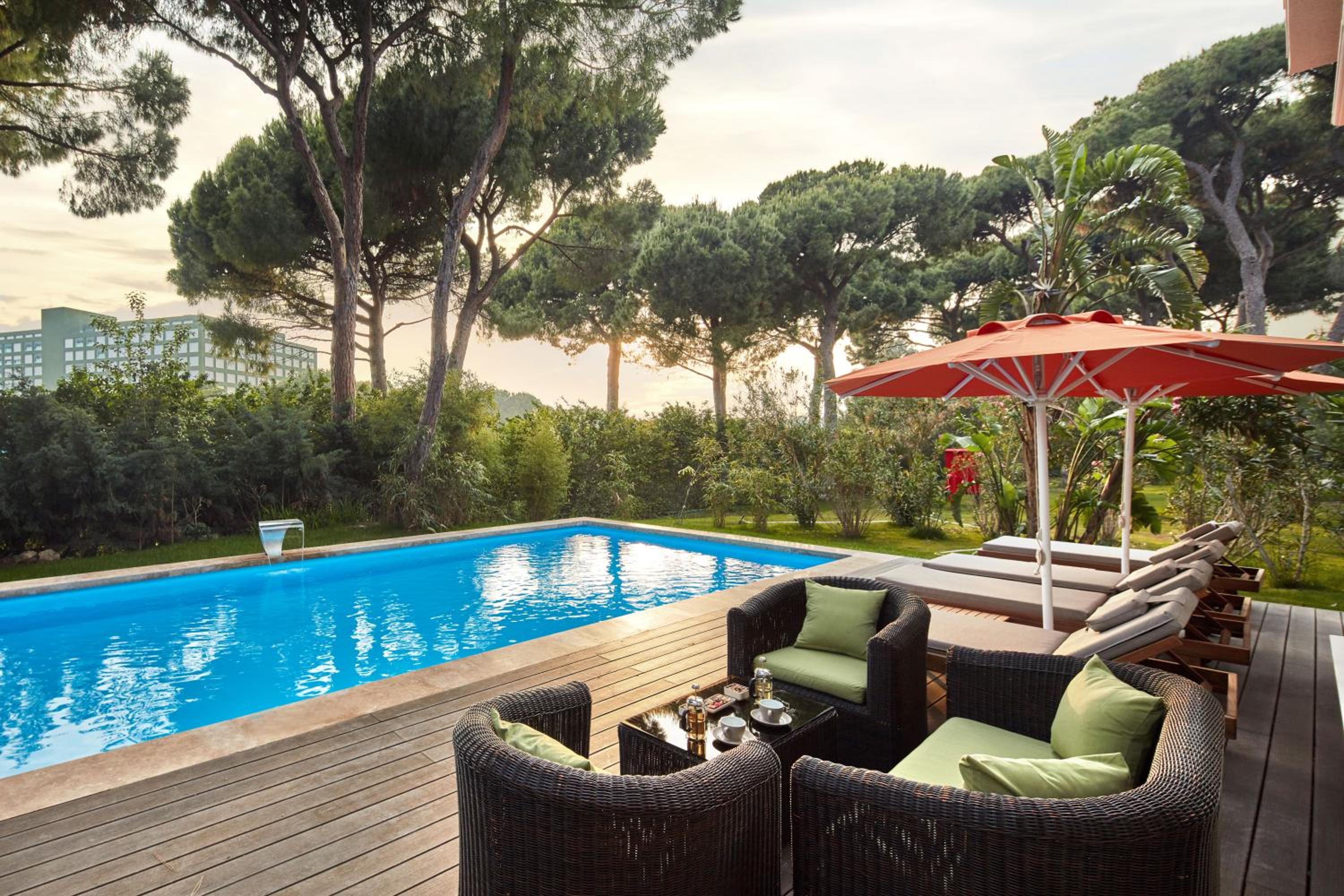 Albatross Villa