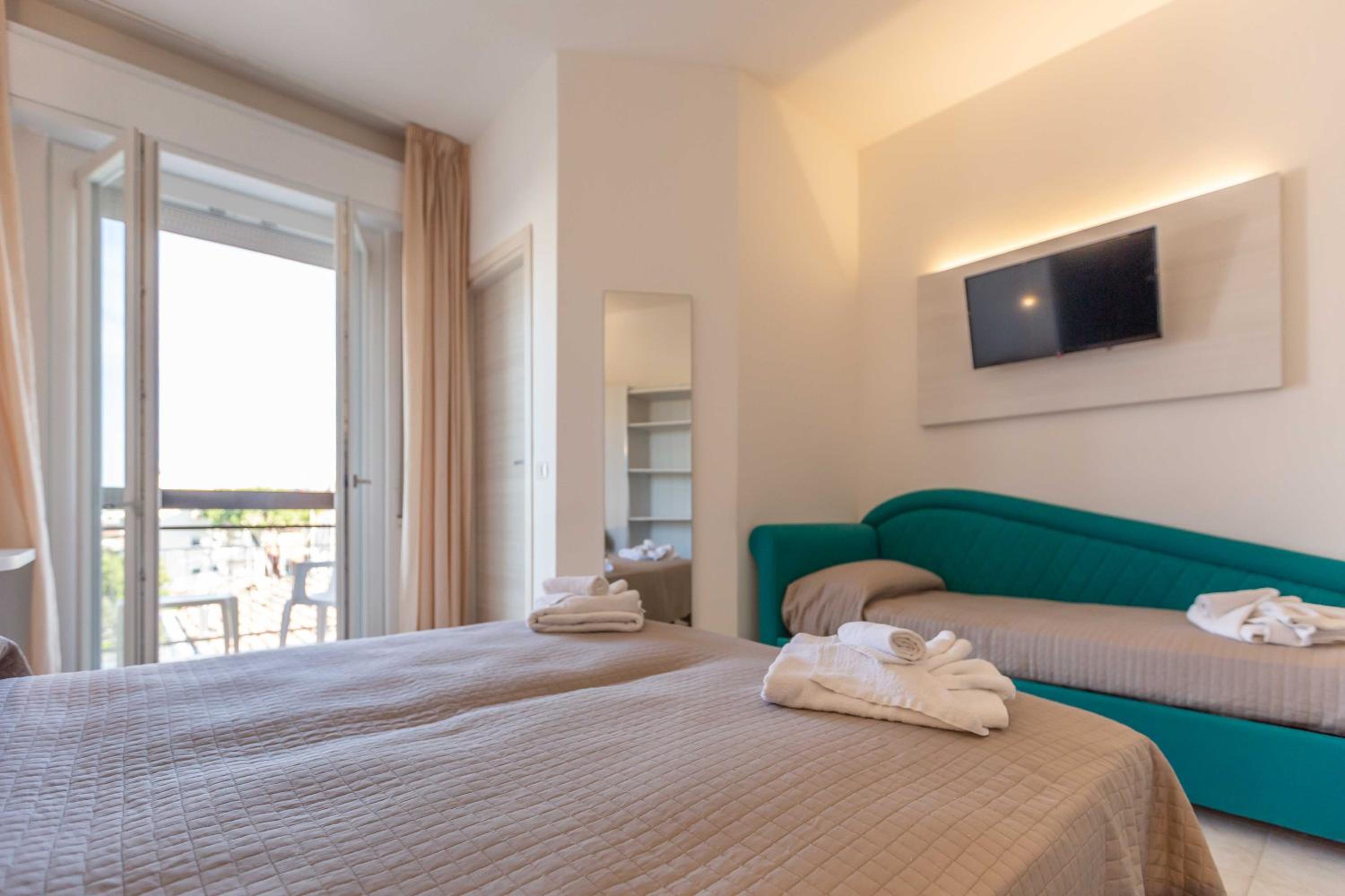 Triple Room - Photo 2