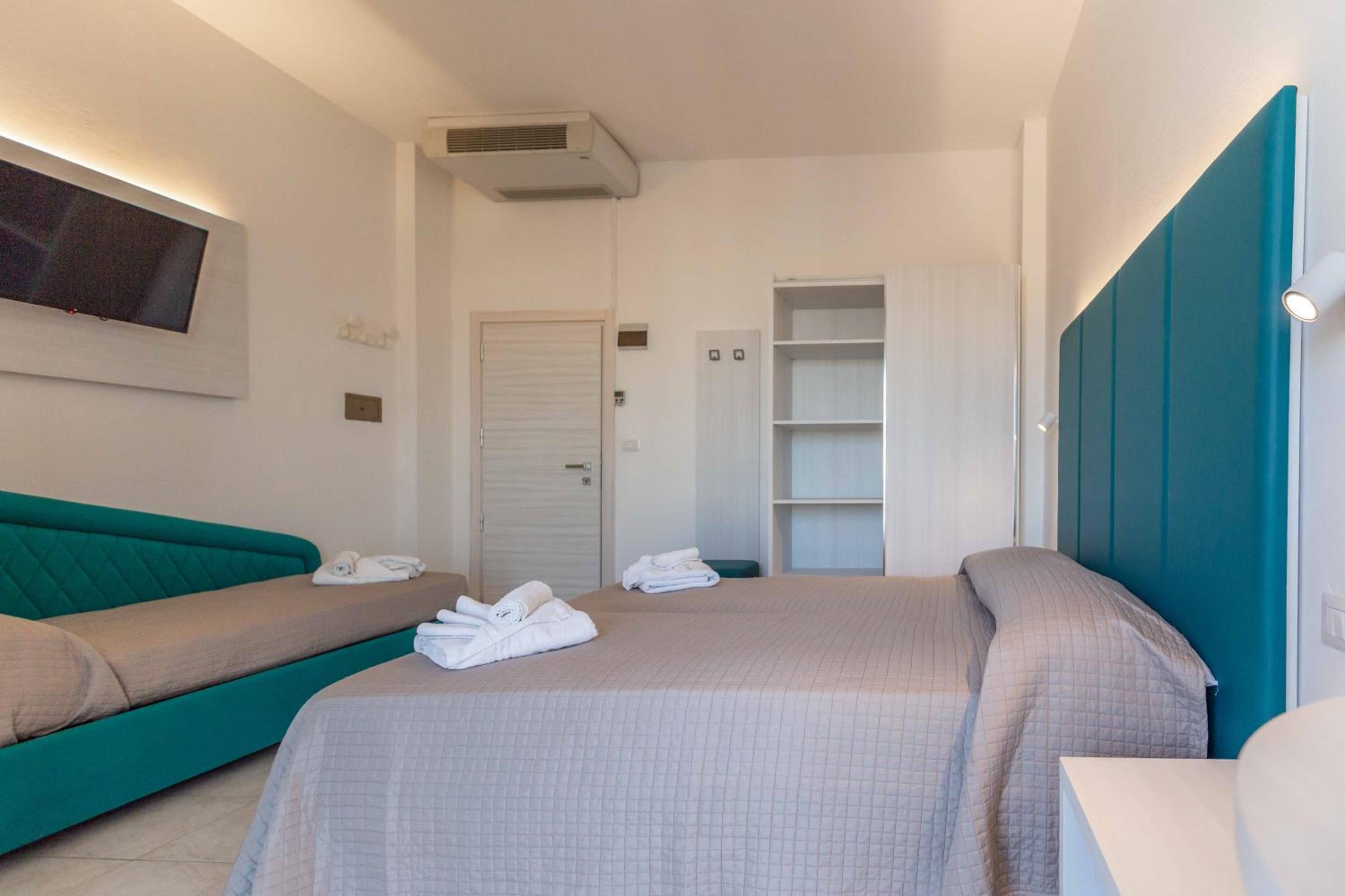 Triple Room - Photo 5