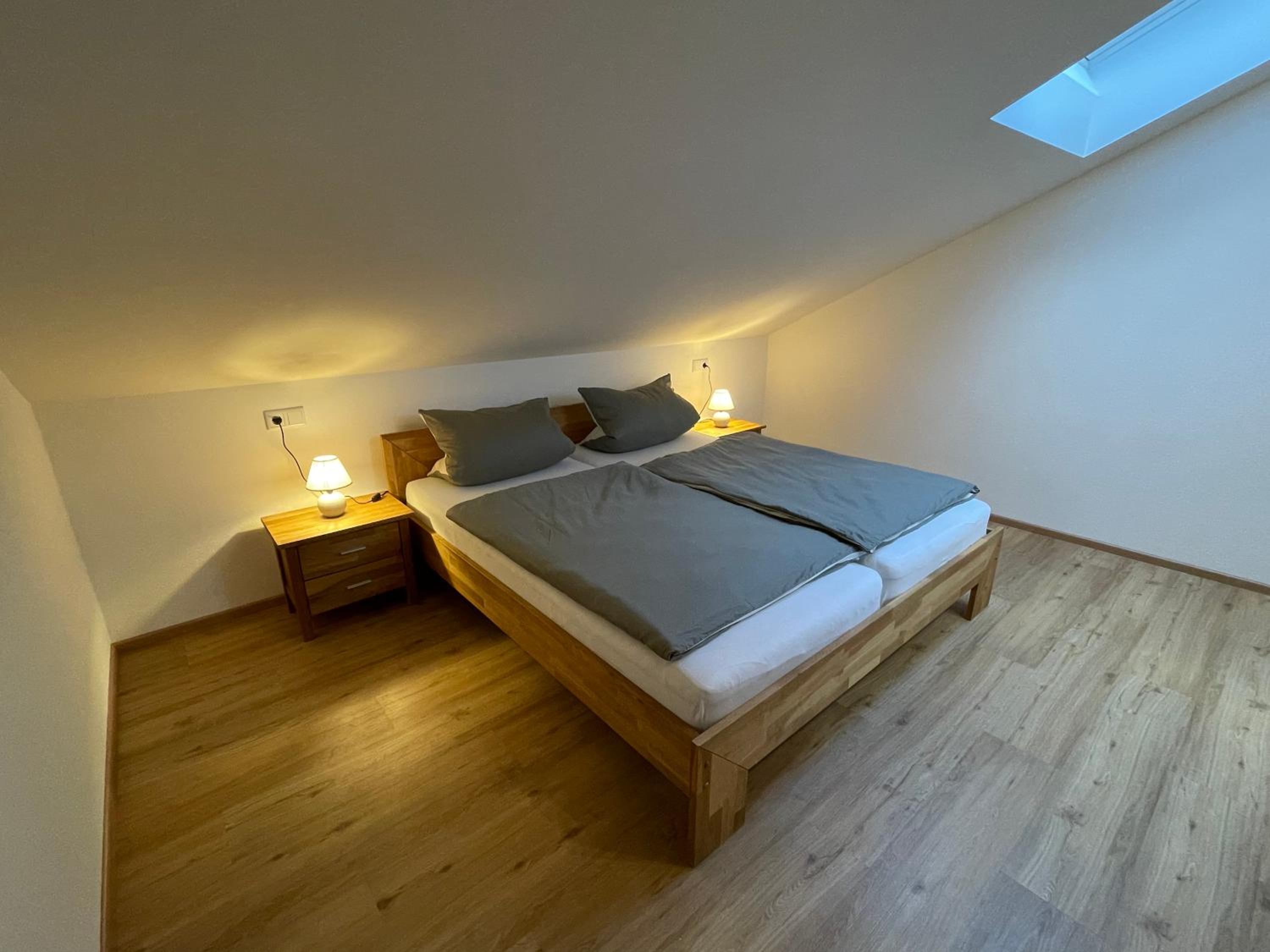 One-Bedroom Apartment photo 1