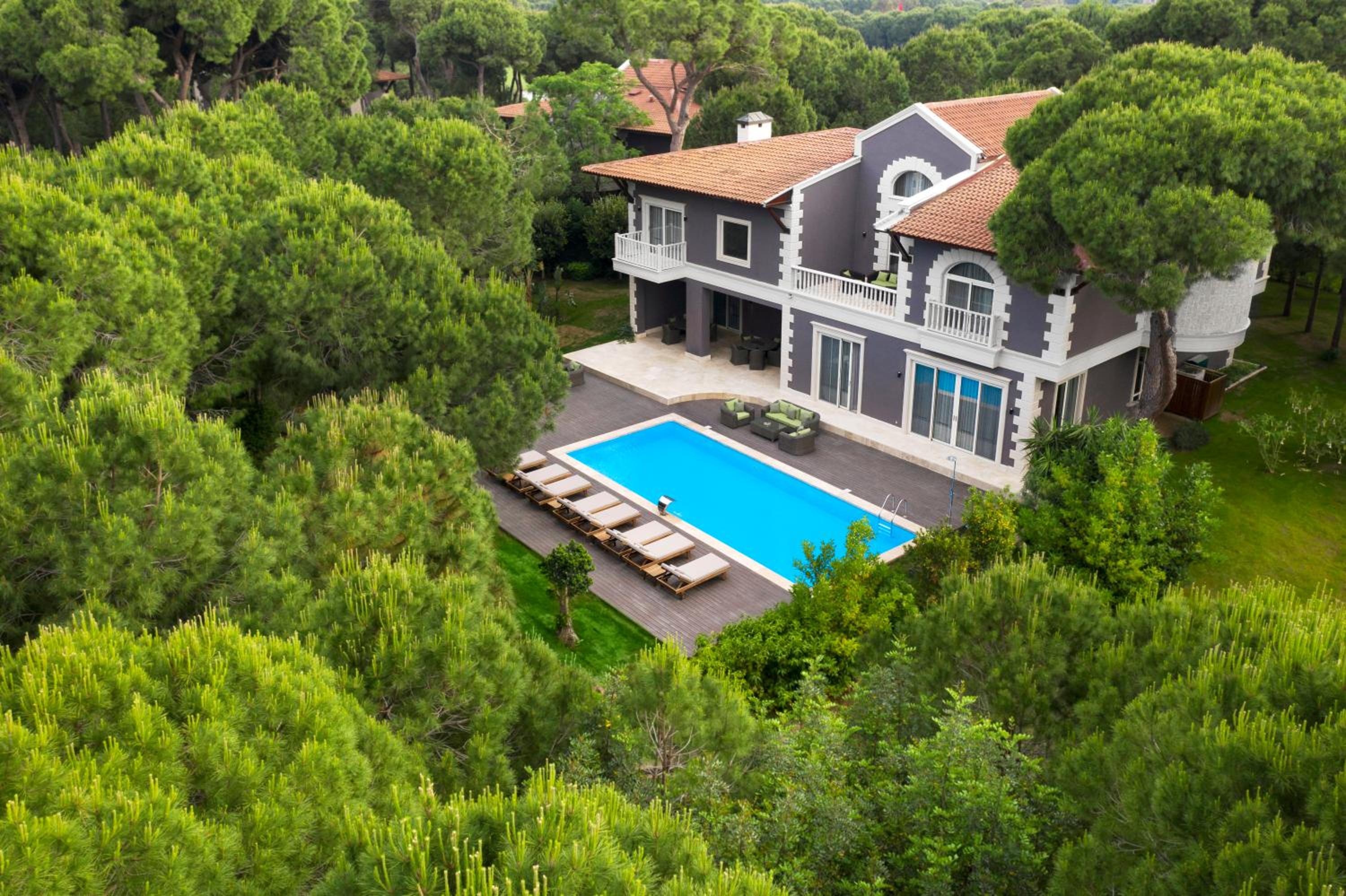 Presidential Villa thumbnail 5