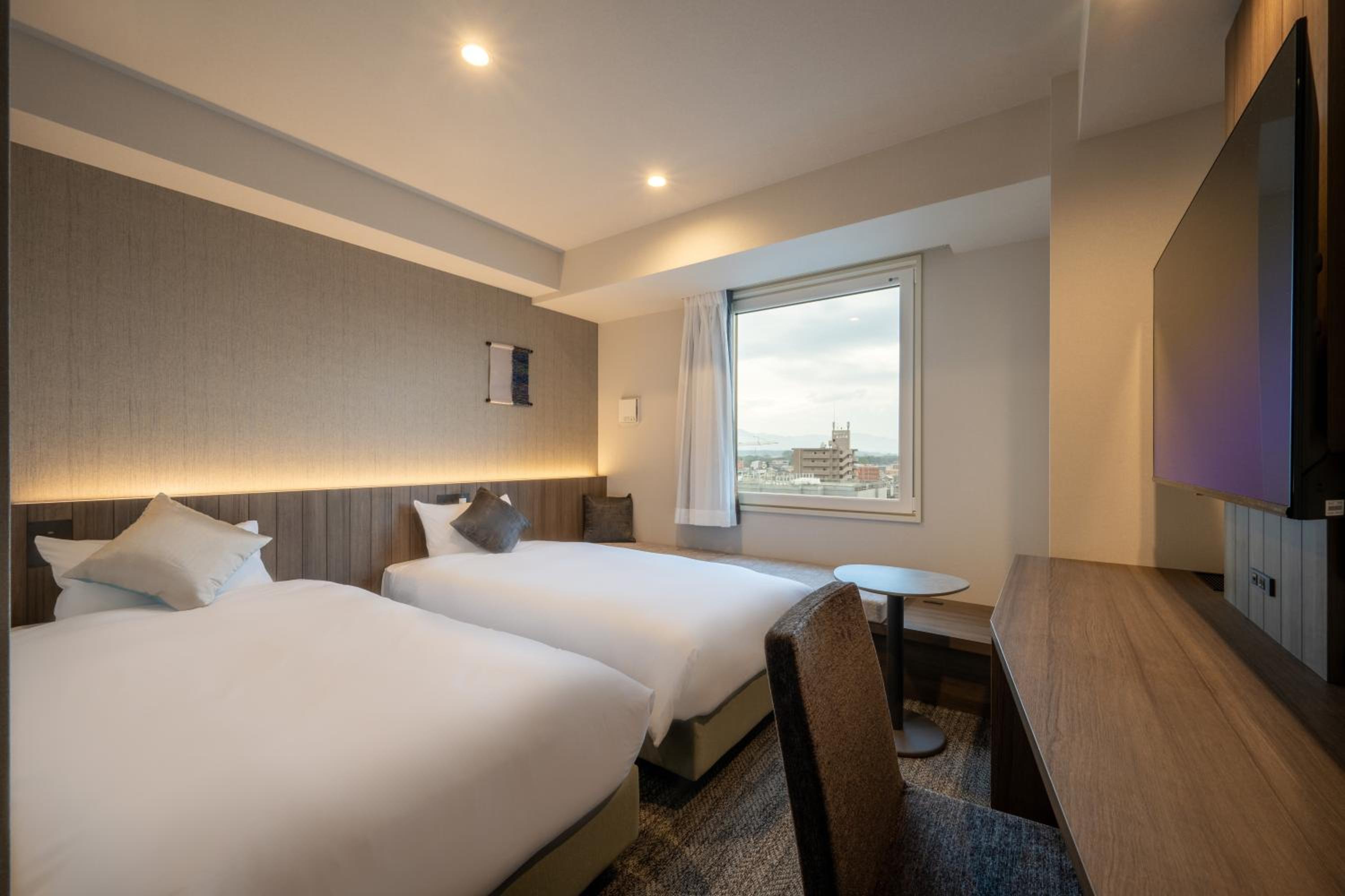 Twin Room - Non-Smoking - Photo 1