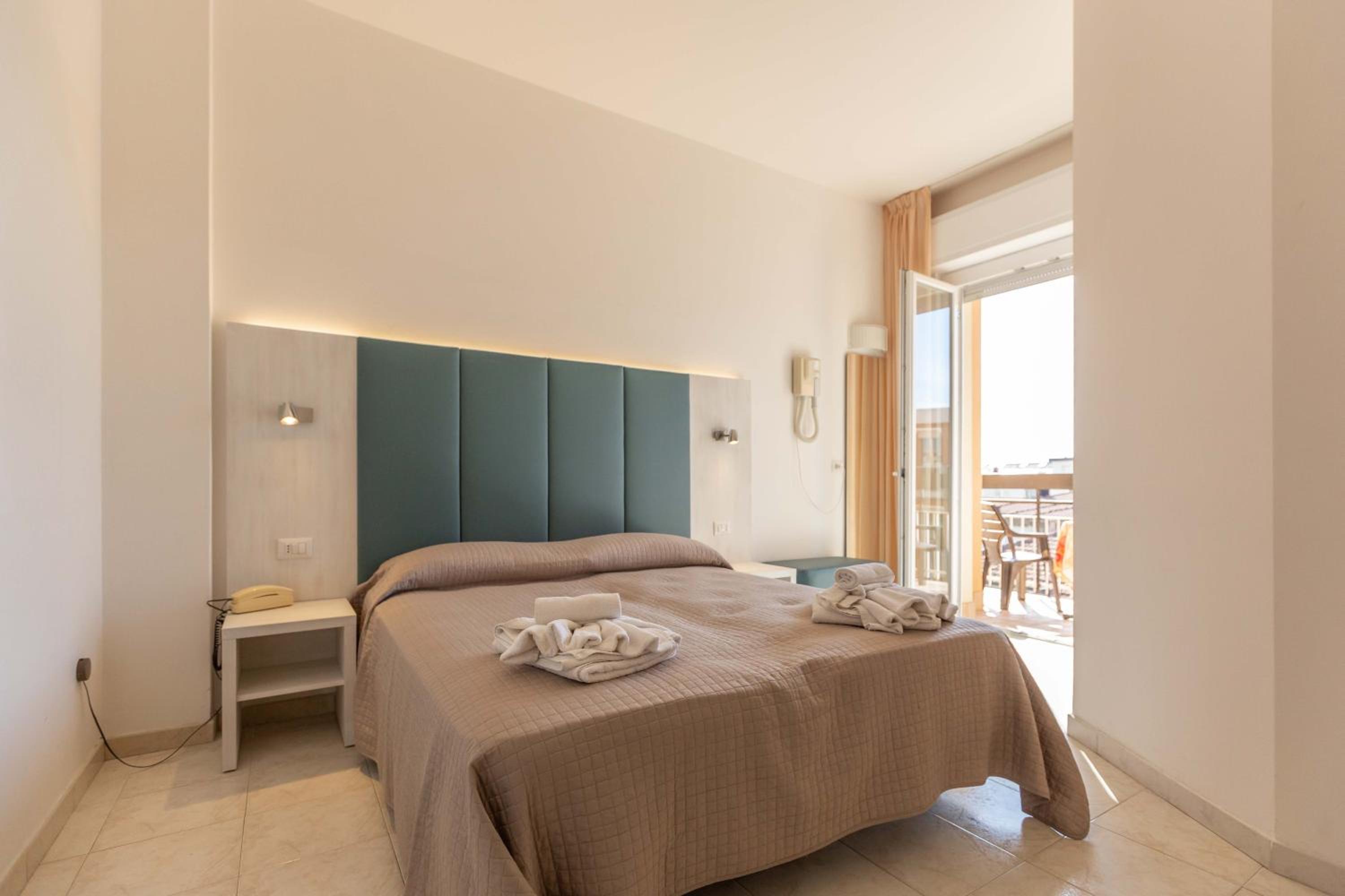 Double or Twin Room - Photo 2