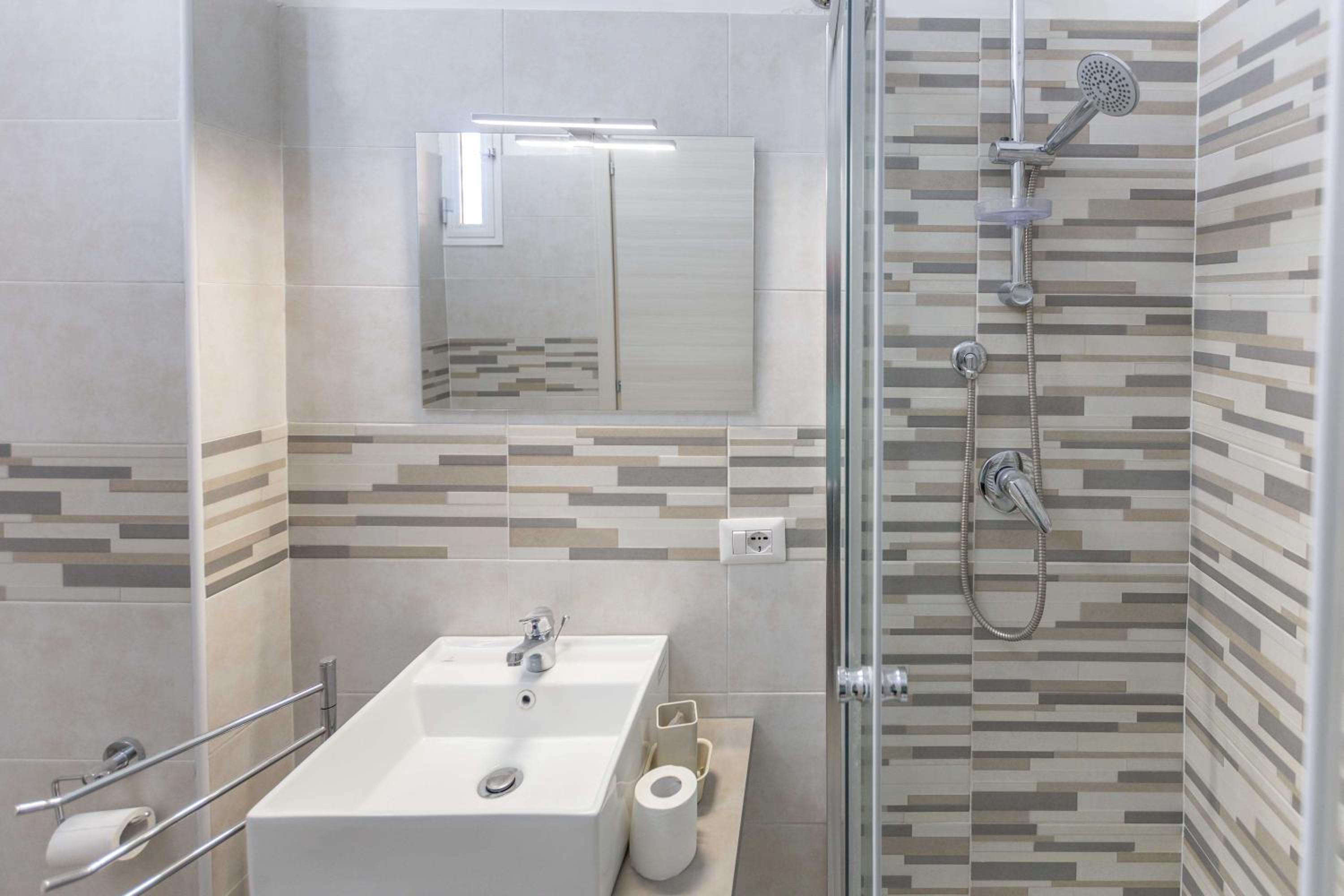 Double or Twin Room - Photo 14