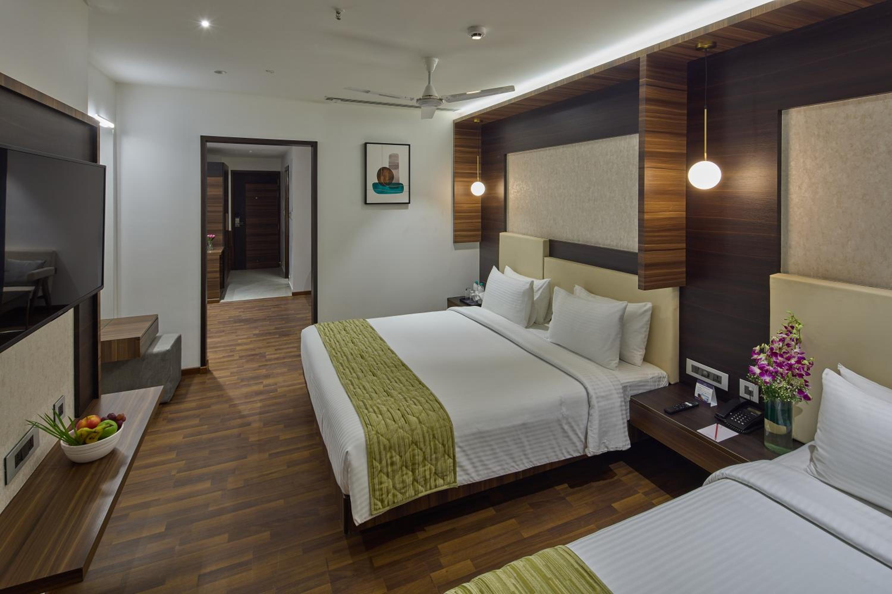 Royal Suite 01 Double Bed
 - Photo 7