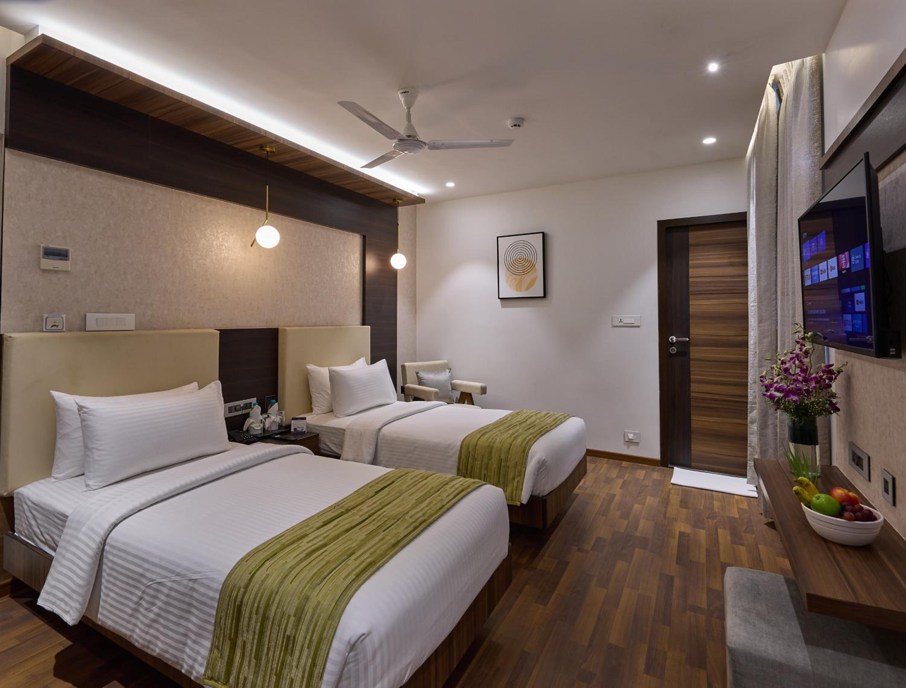 Executive 02  Single Beds - Photo 1
