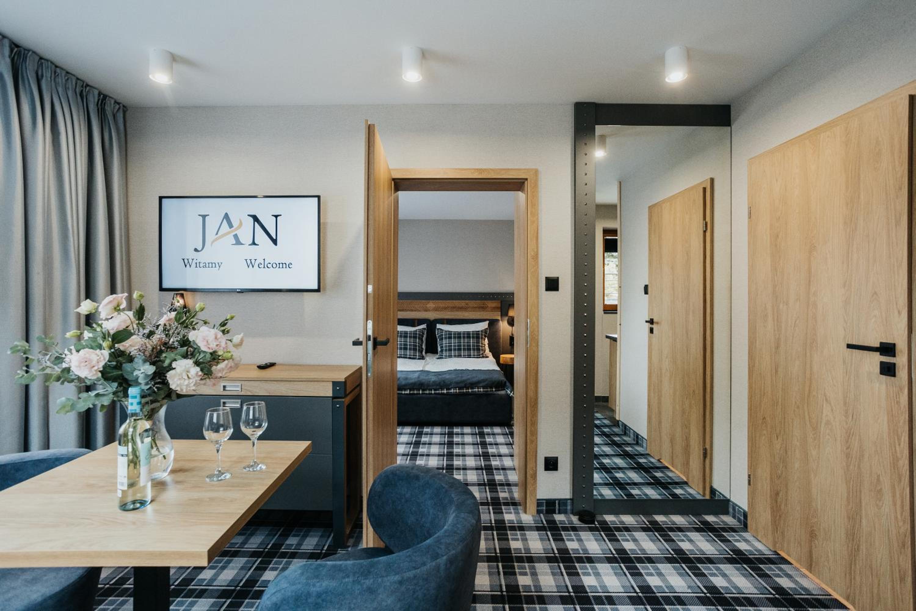 Deluxe Family Suite