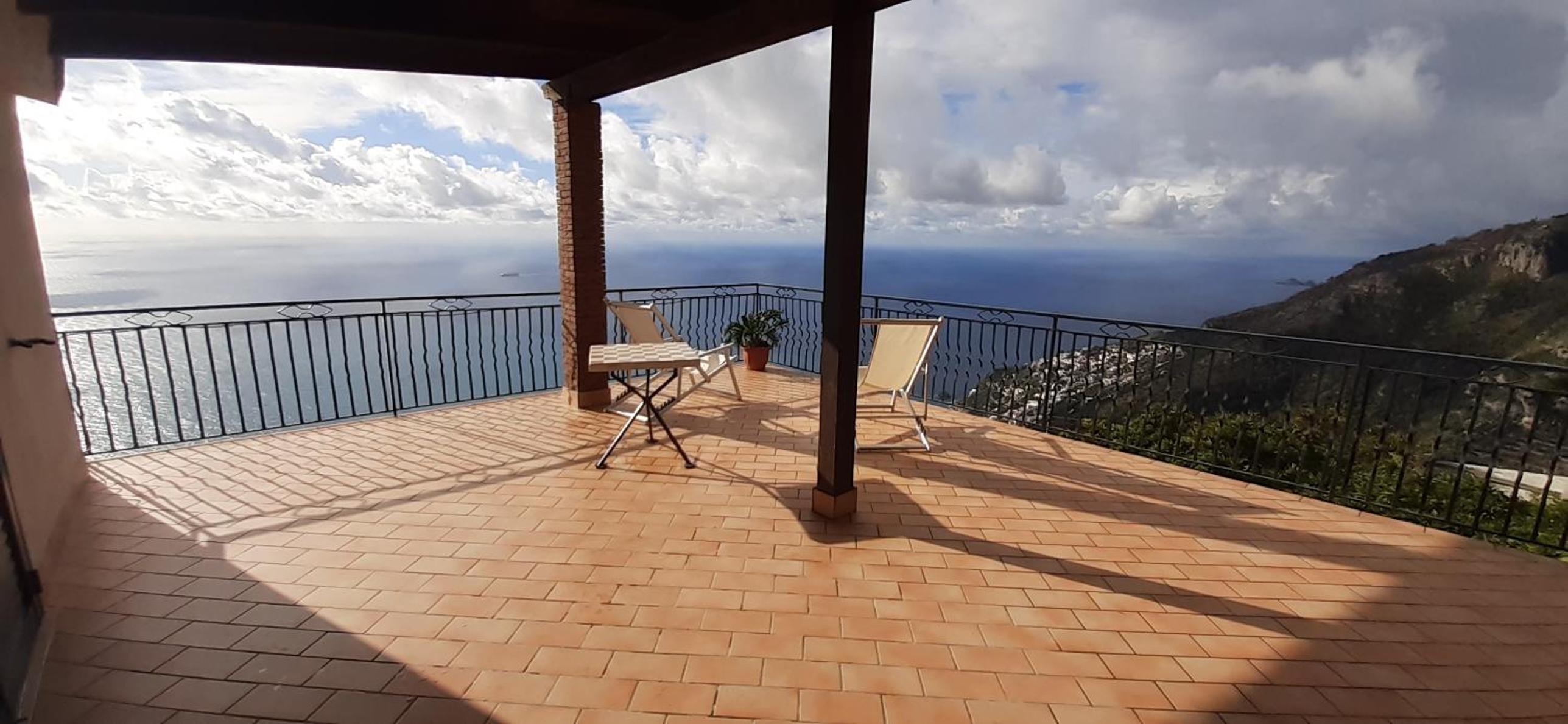 Deluxe Double Room with Sea View - Photo 19
