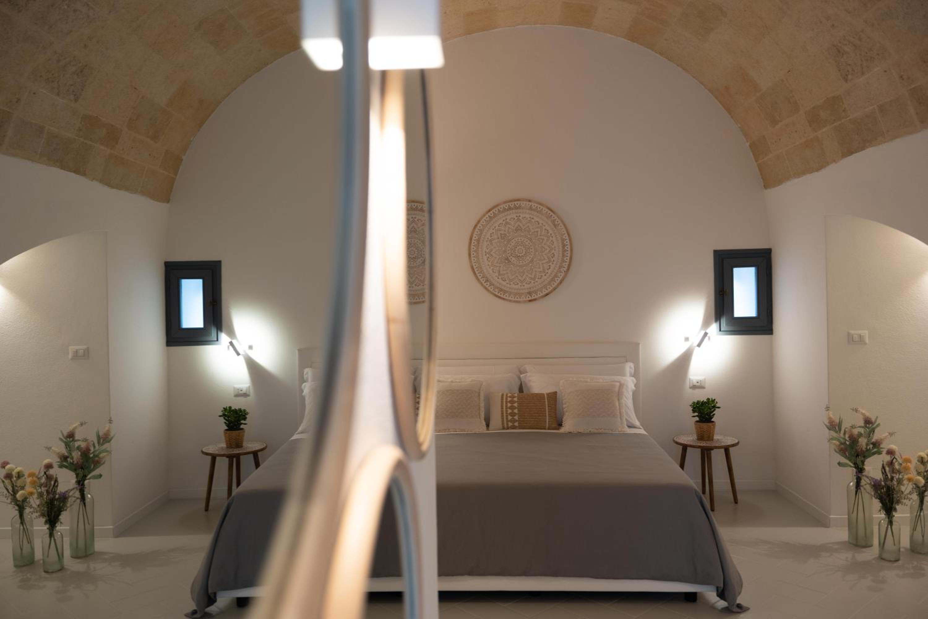 Large Double Room - Photo 9