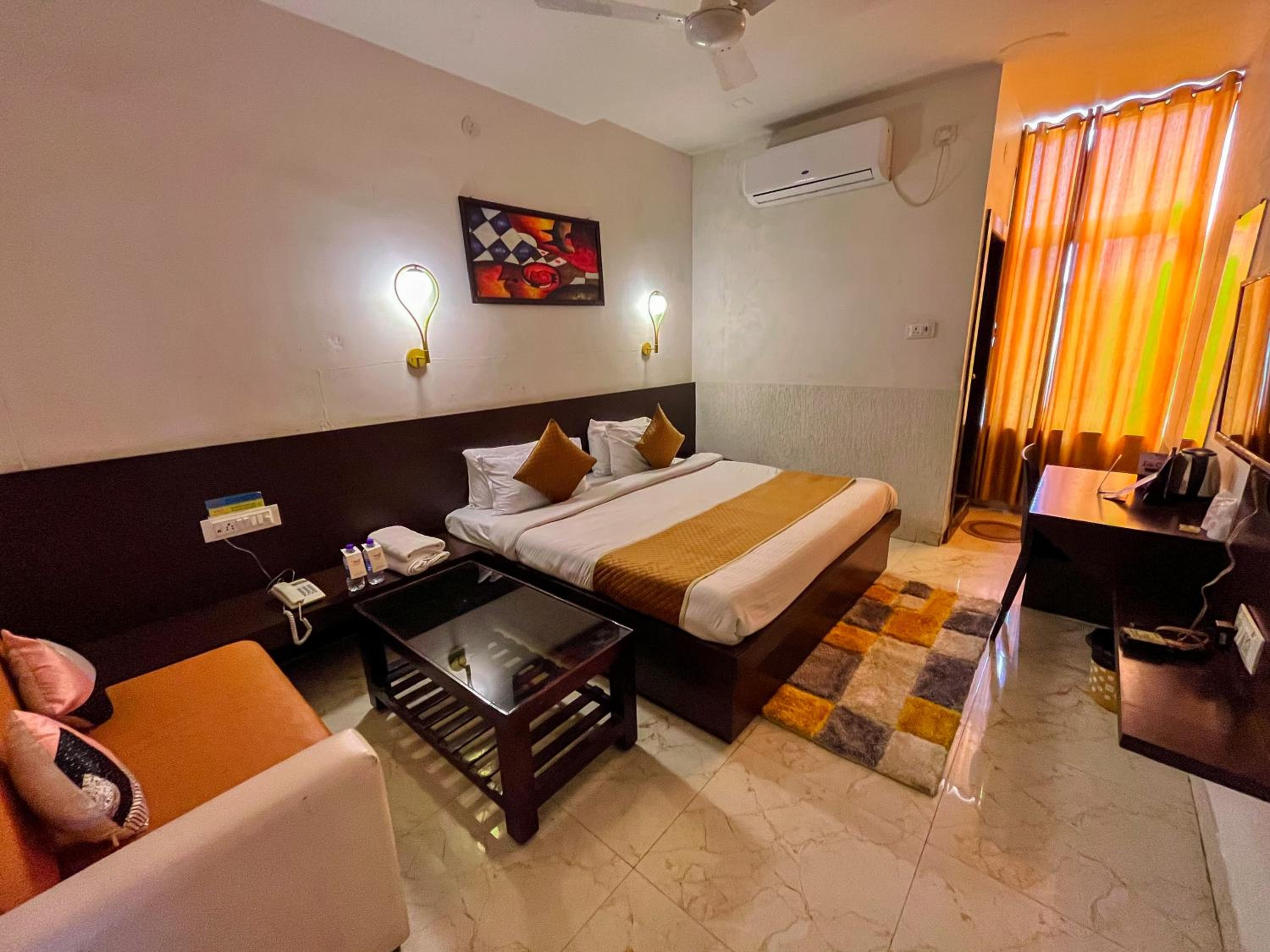 Deluxe Double Room - Photo 41