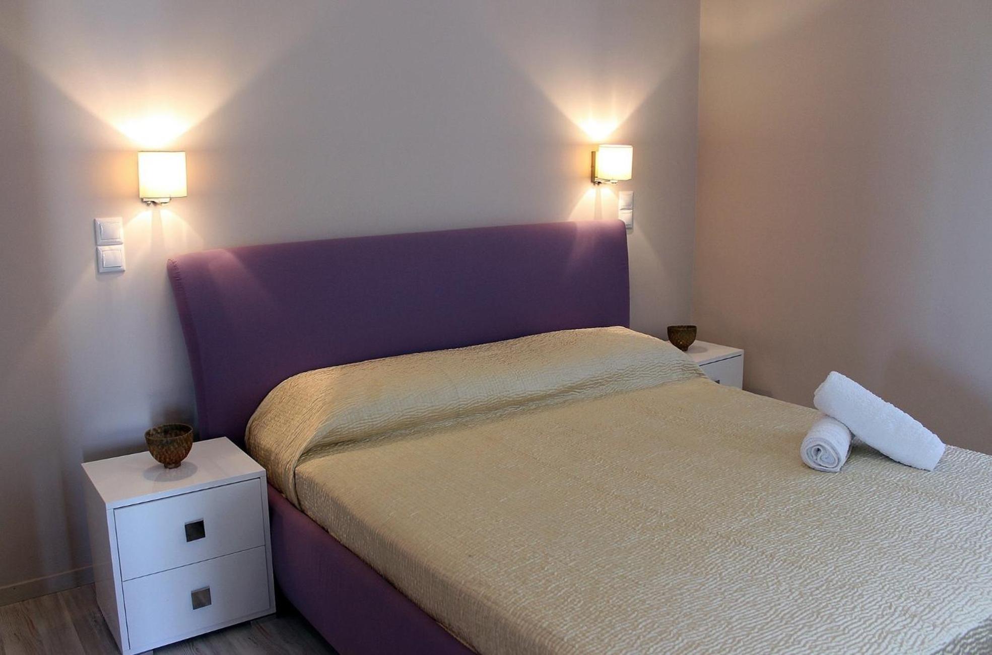 Two-Bedroom Apartment - Photo 4