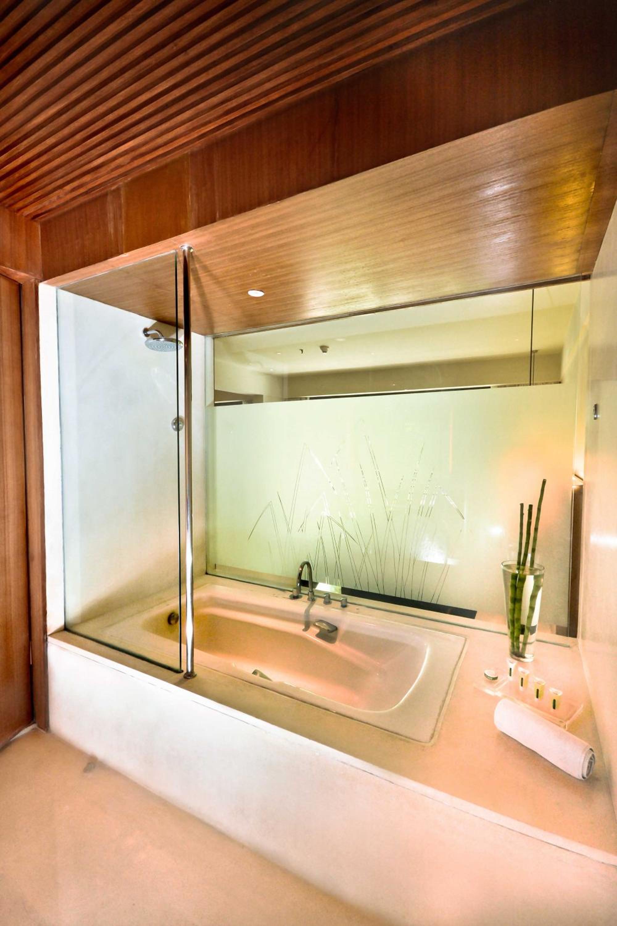 1-Bedroom Suite Pool View with Balcony - Photo 3