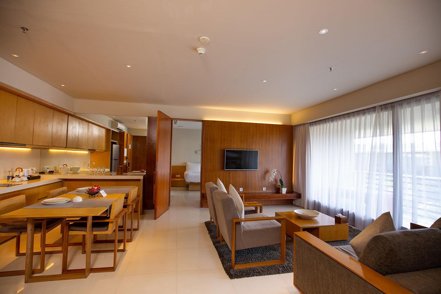 2-Bedroom Suite Pool View with Balcony - Photo 10