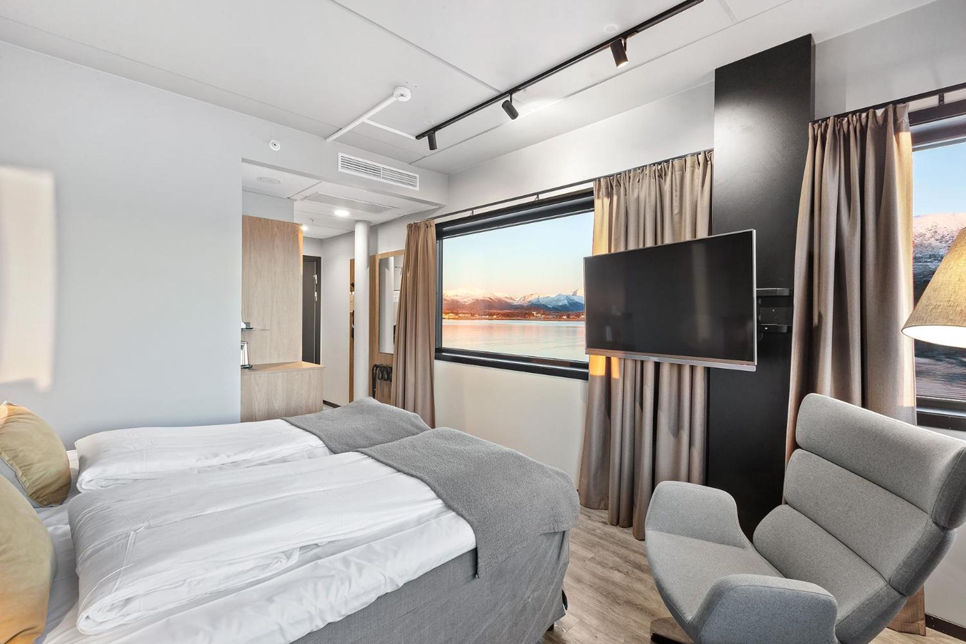 Superior Twin Room - Photo 4
