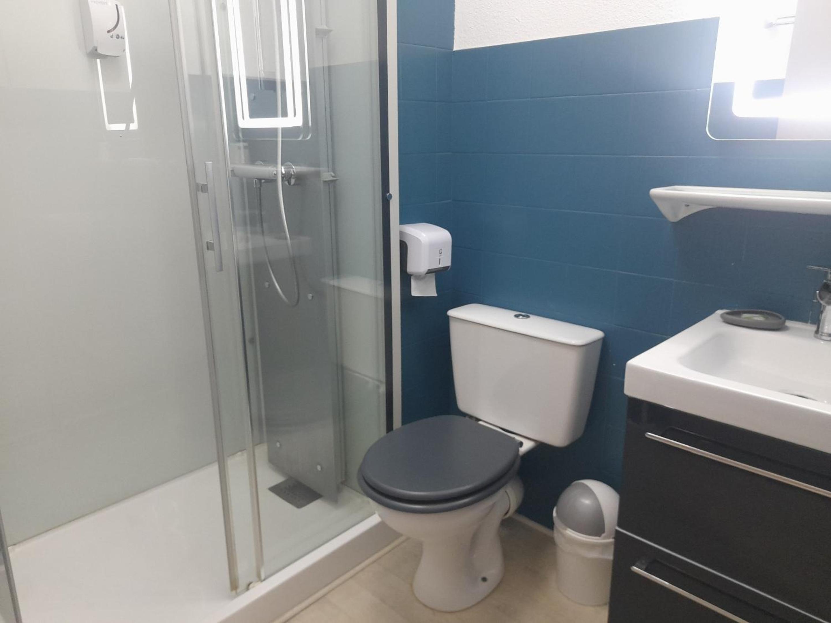 Double Room with Private Bathroom photo 3