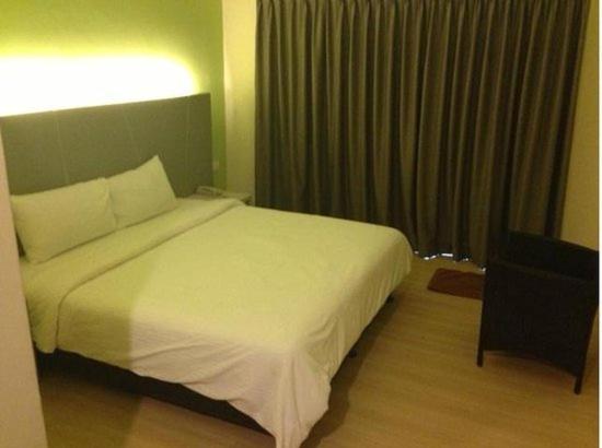 Twin Room with Balcony photo 3