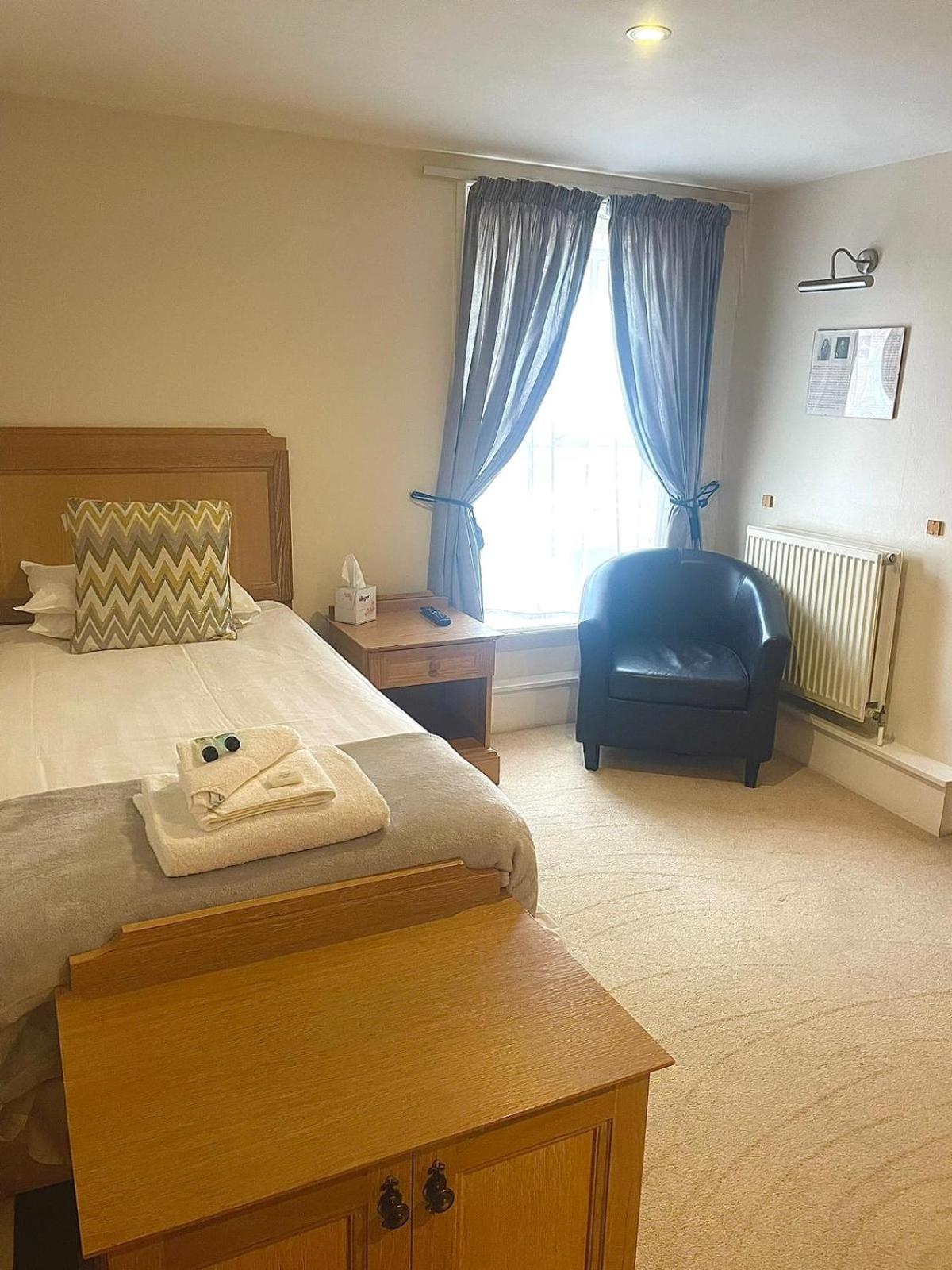 Single Room with Shower