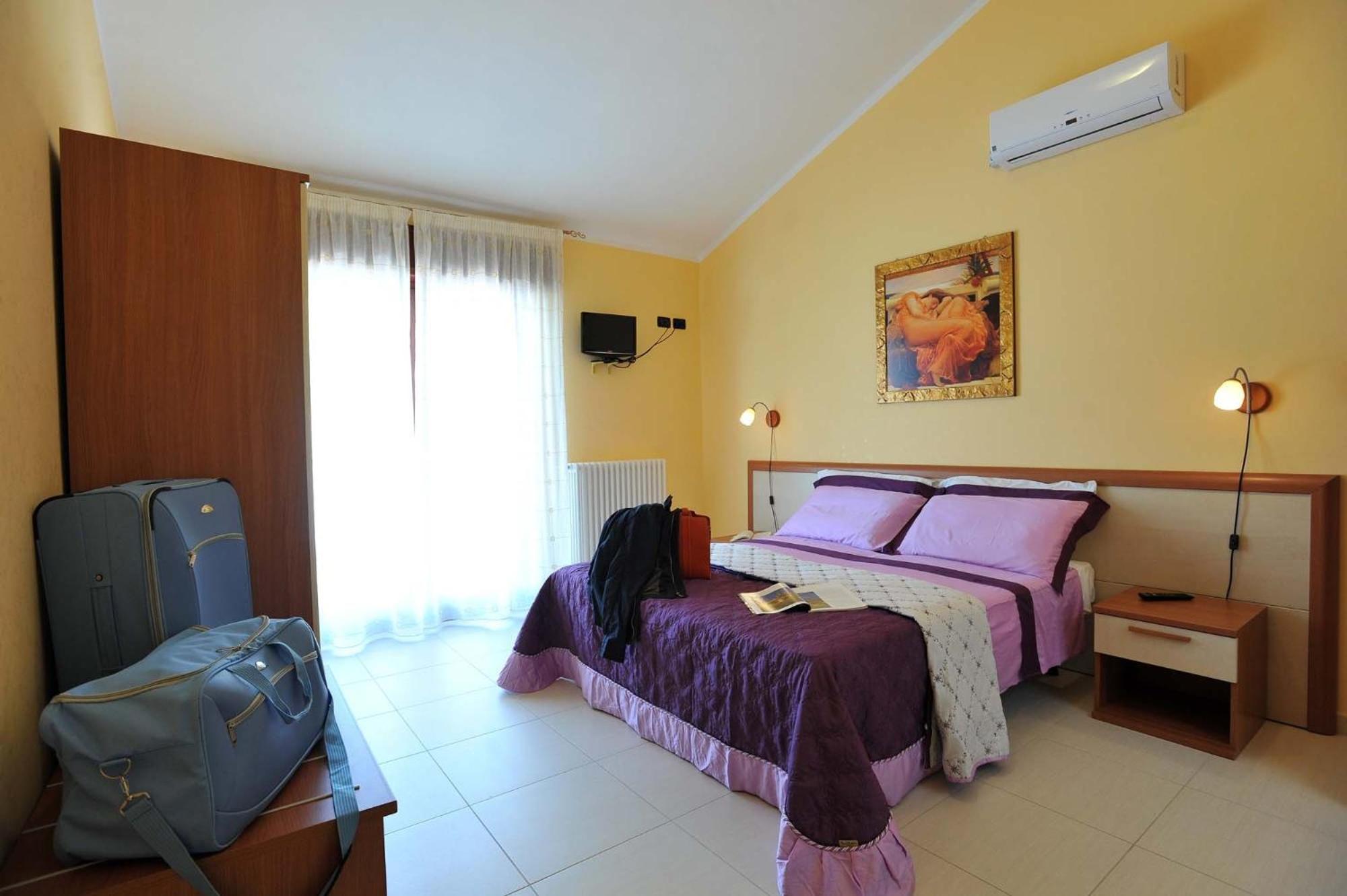 Double or Twin Room photo 1