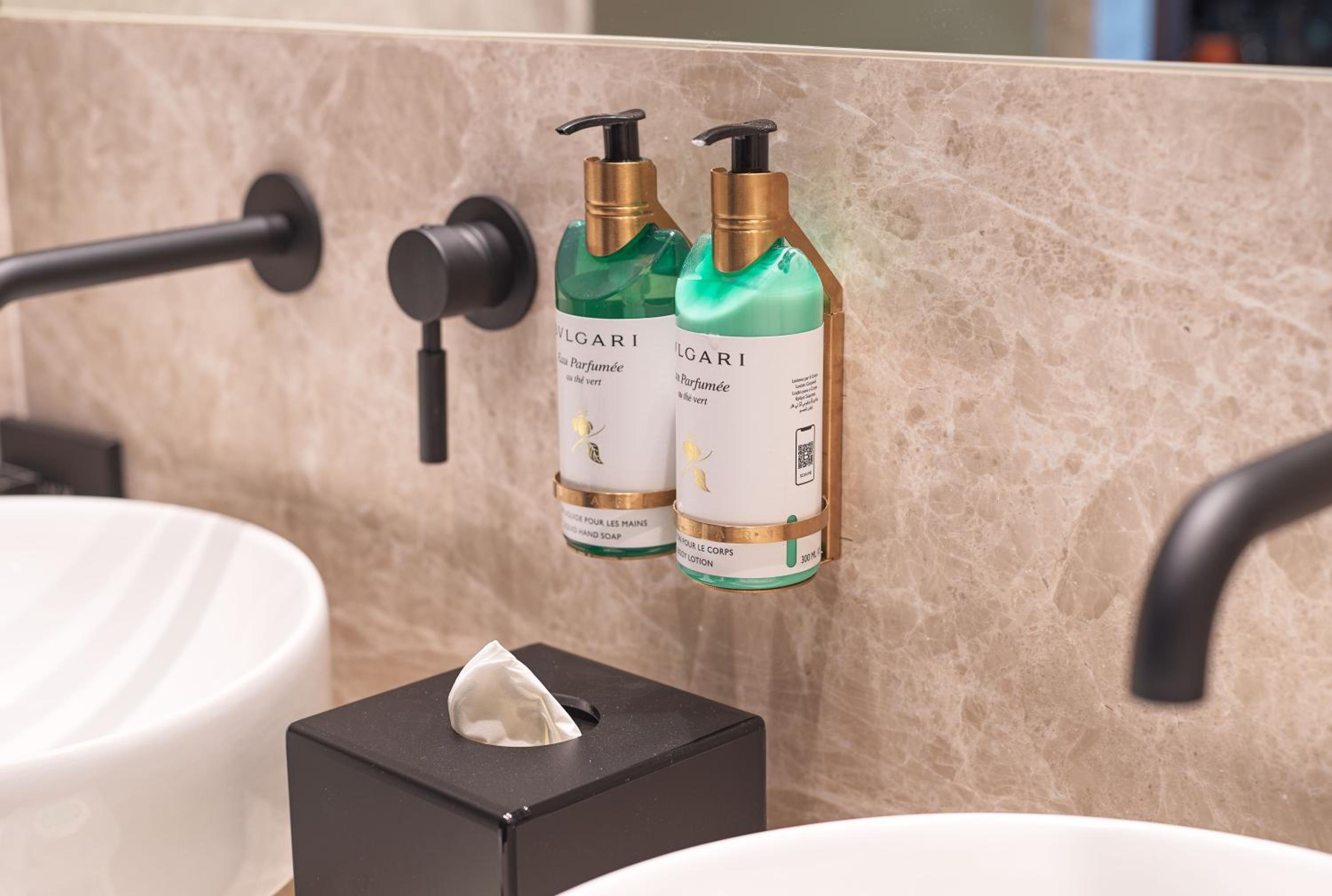 NYX Executive Suite – 3 Rooms Interconnected