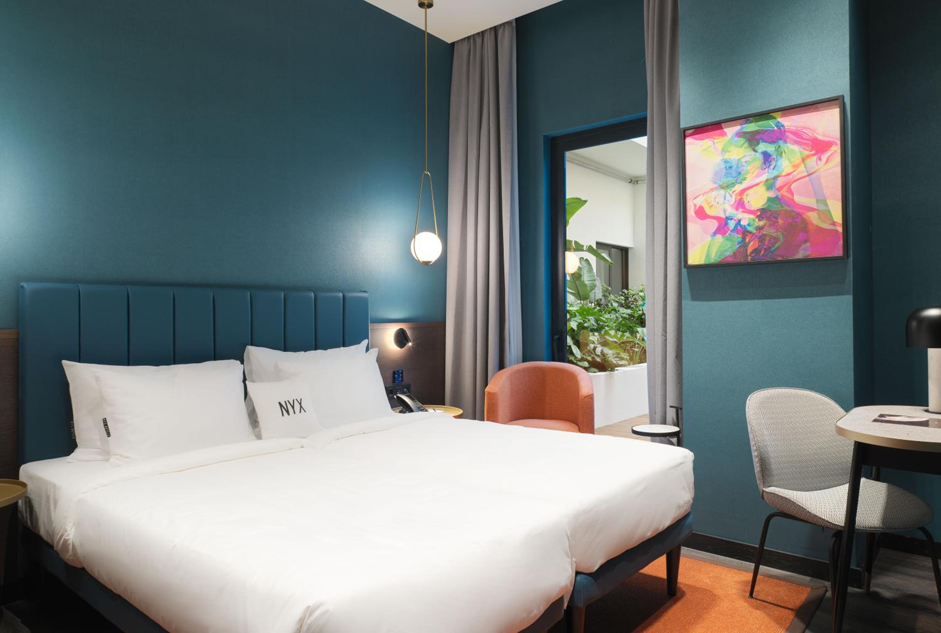 NYX Executive Suite – 3 Rooms Interconnected thumbnail 6