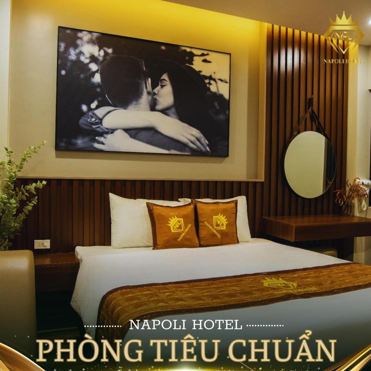 Standard King Room photo 3