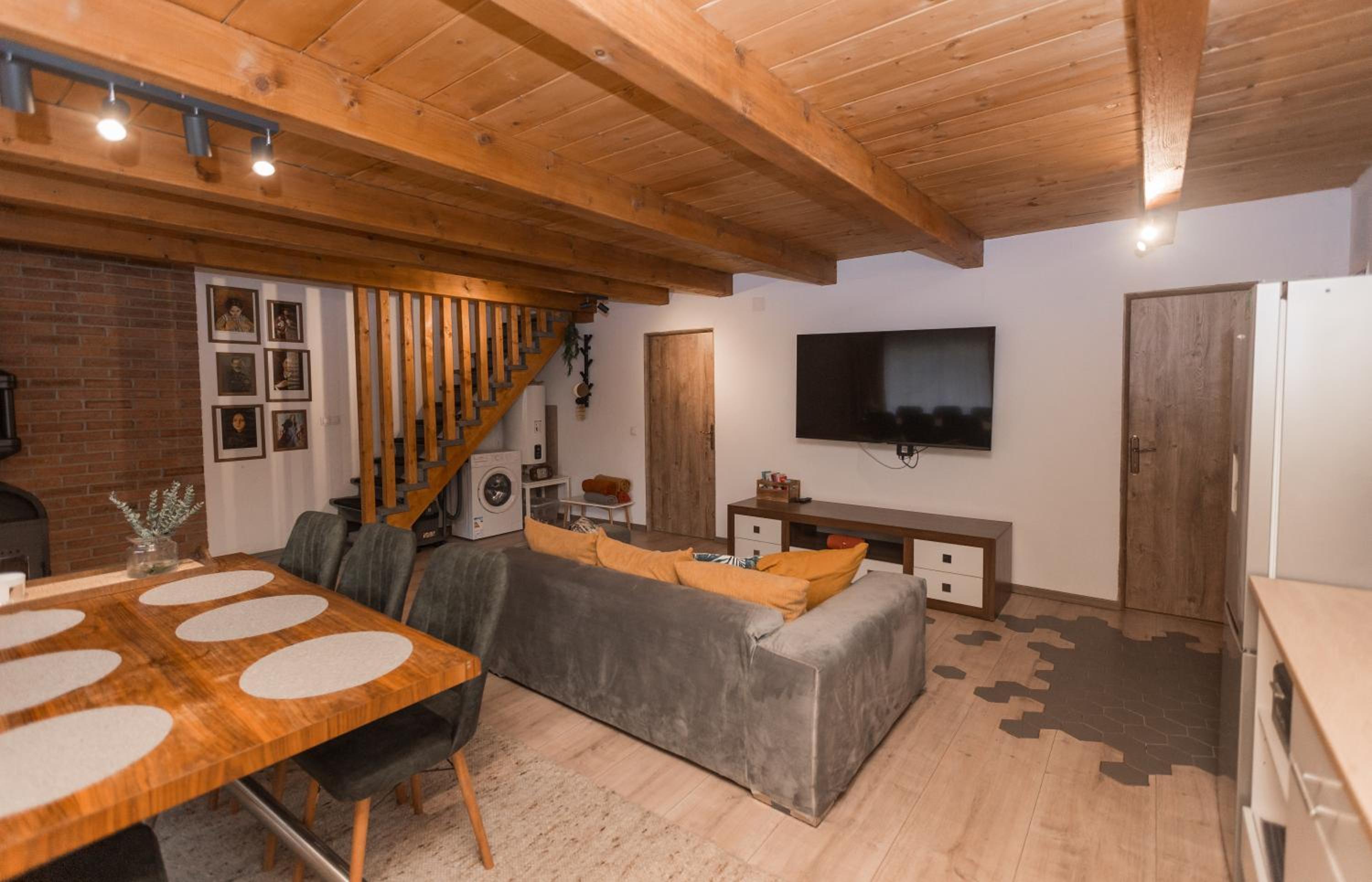 Four-Bedroom House photo 1
