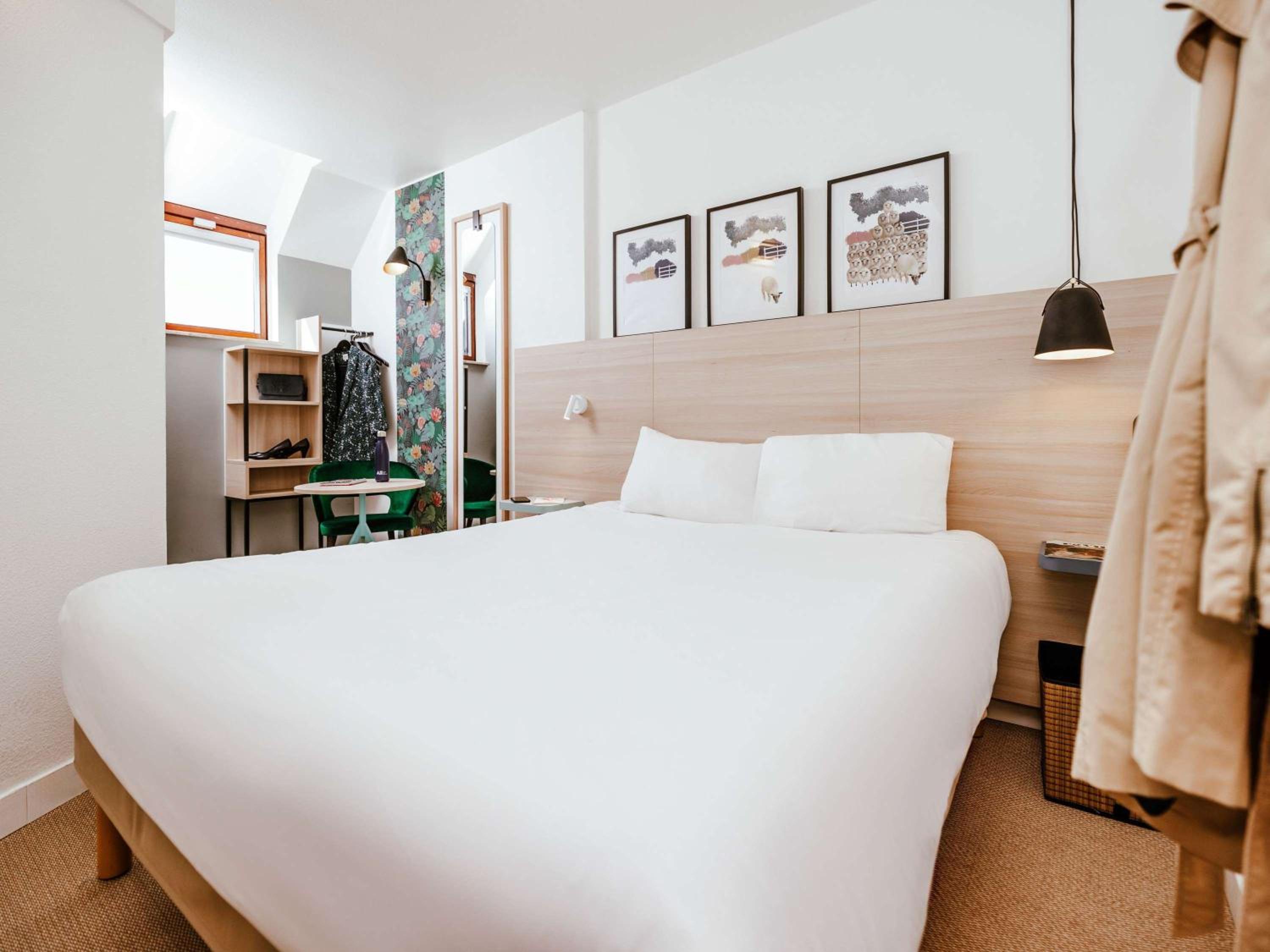 Standard Double Room - Photo 8