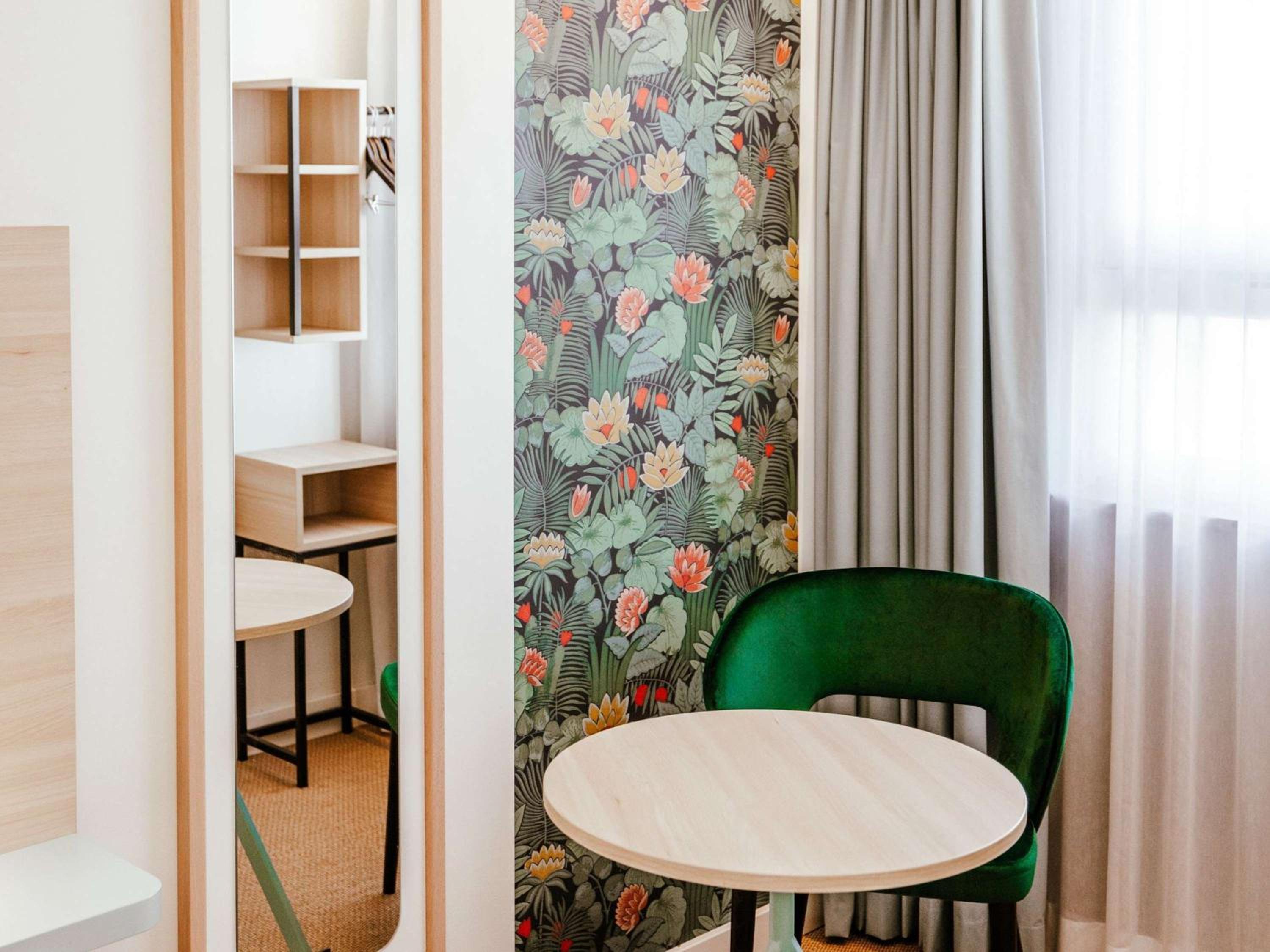 Standard Twin Room - Photo 5