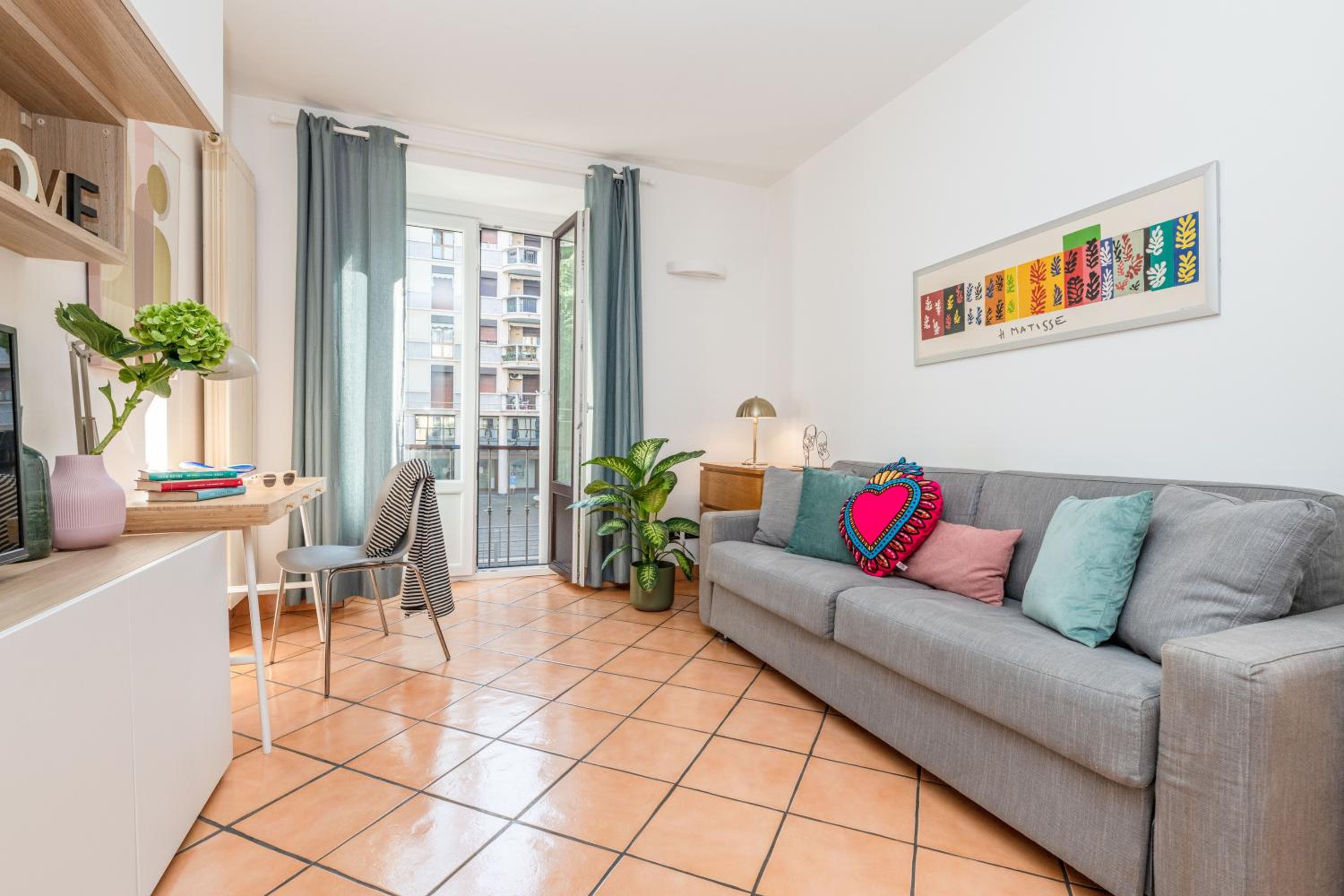 One-Bedroom Apartment