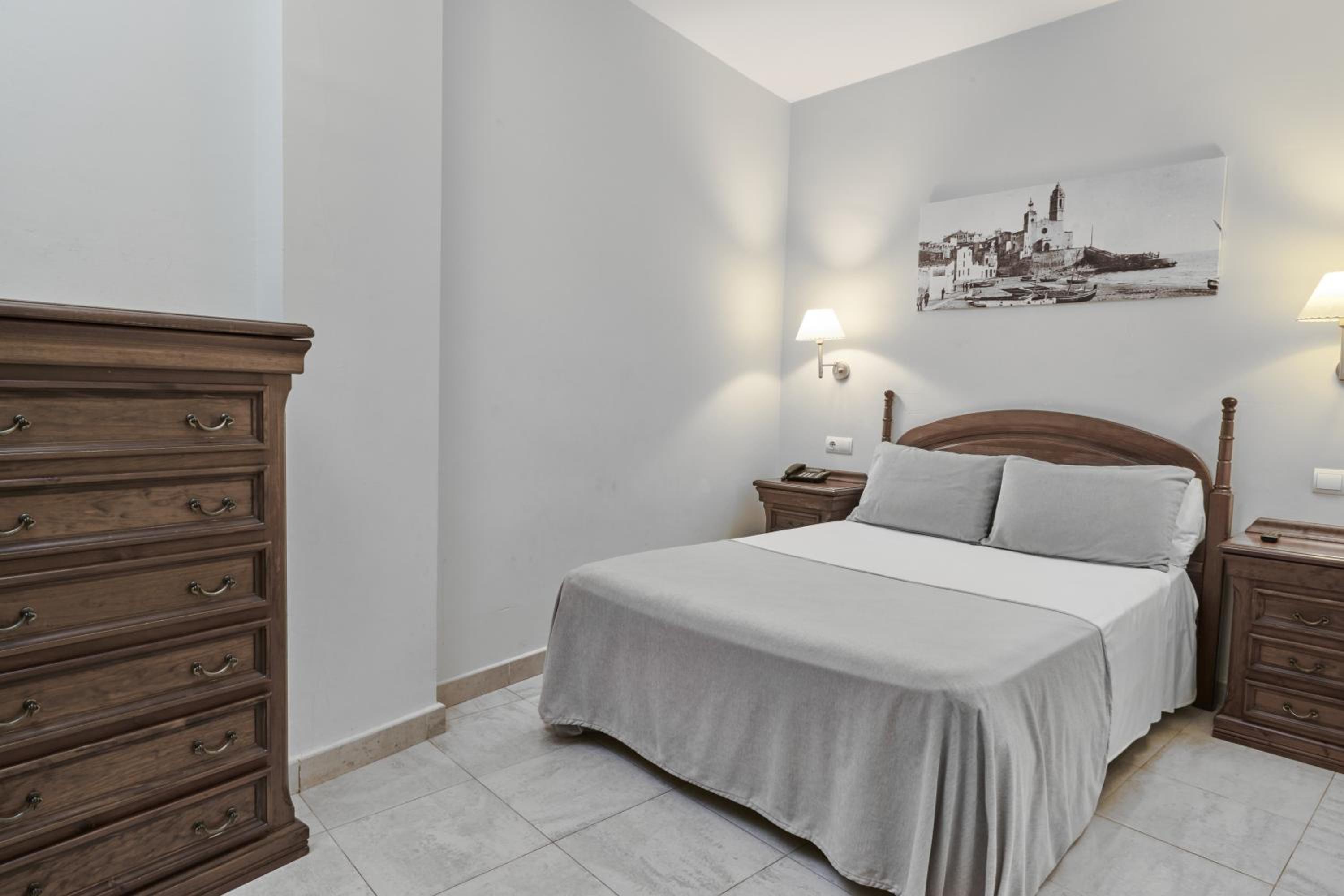 Apartment with Sea View - Photo 4