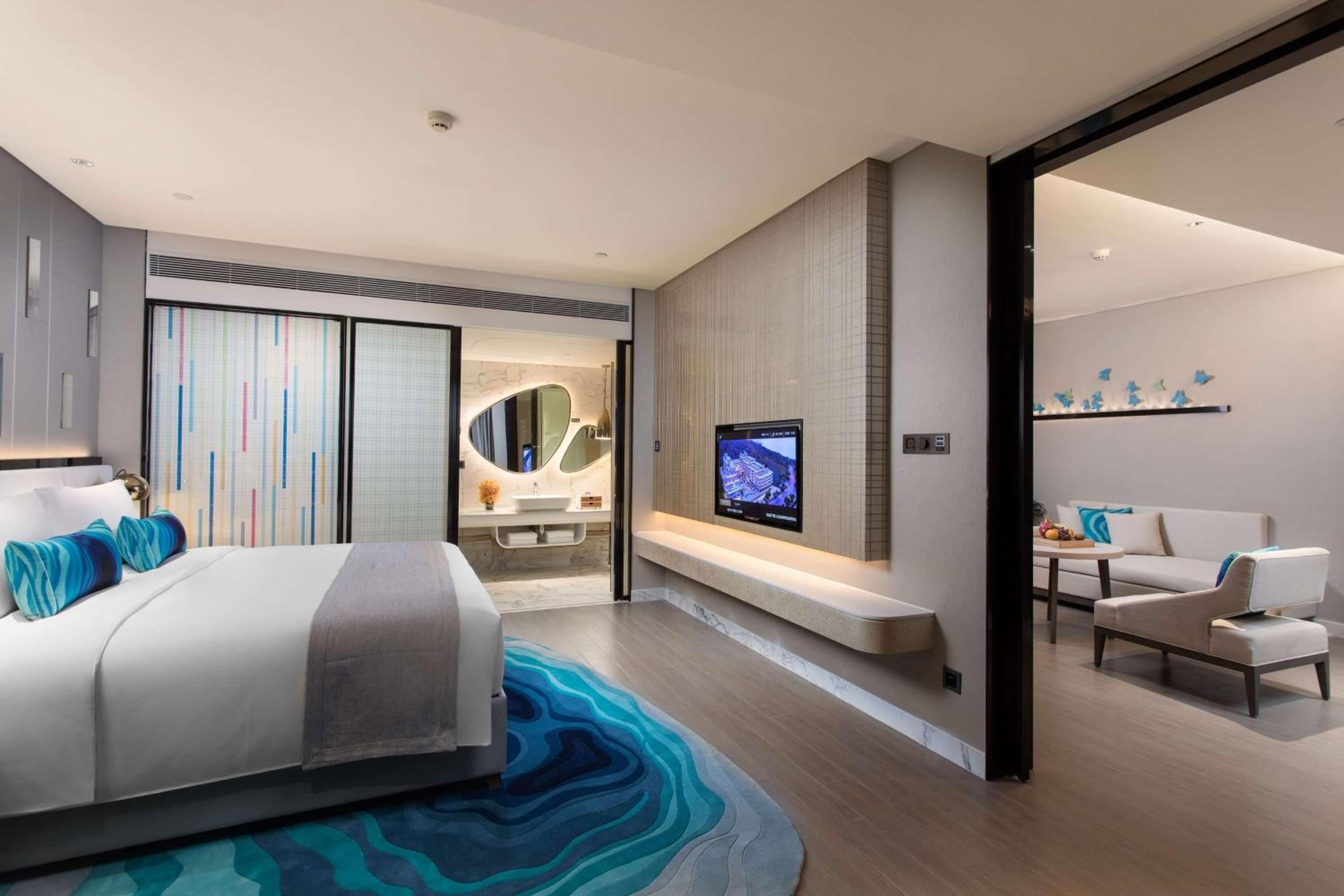 Deluxe King Suite With Harbour View - Non-Smoking