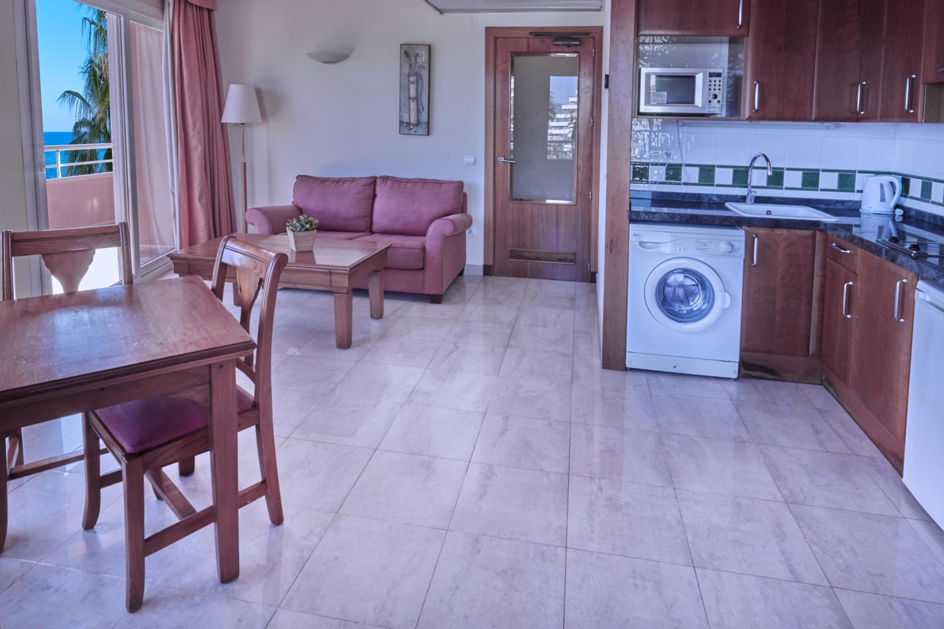 Superior Apartment with Sea View - Photo 2